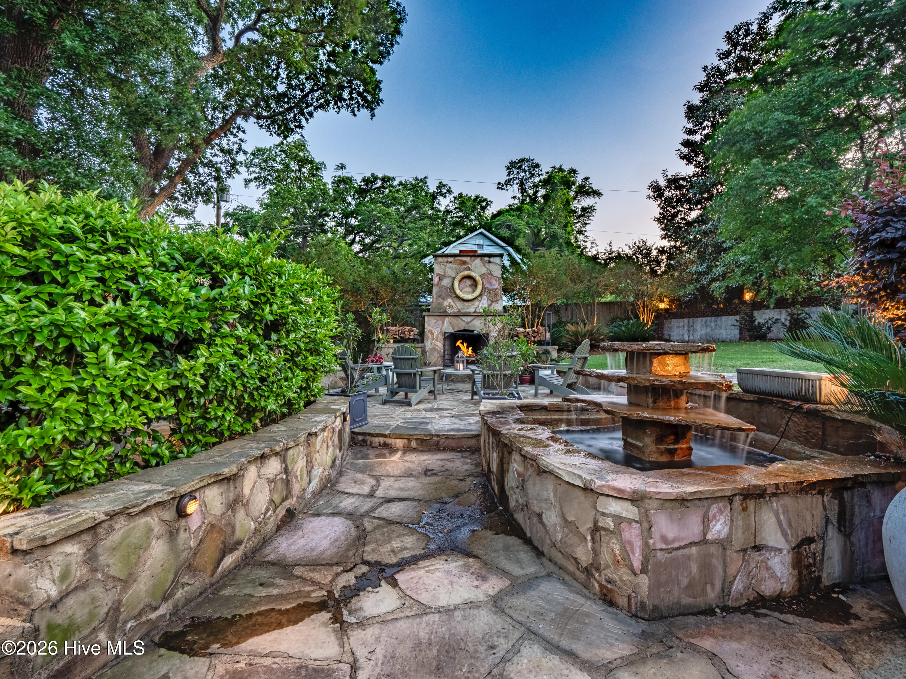 100552686 | Photo 77