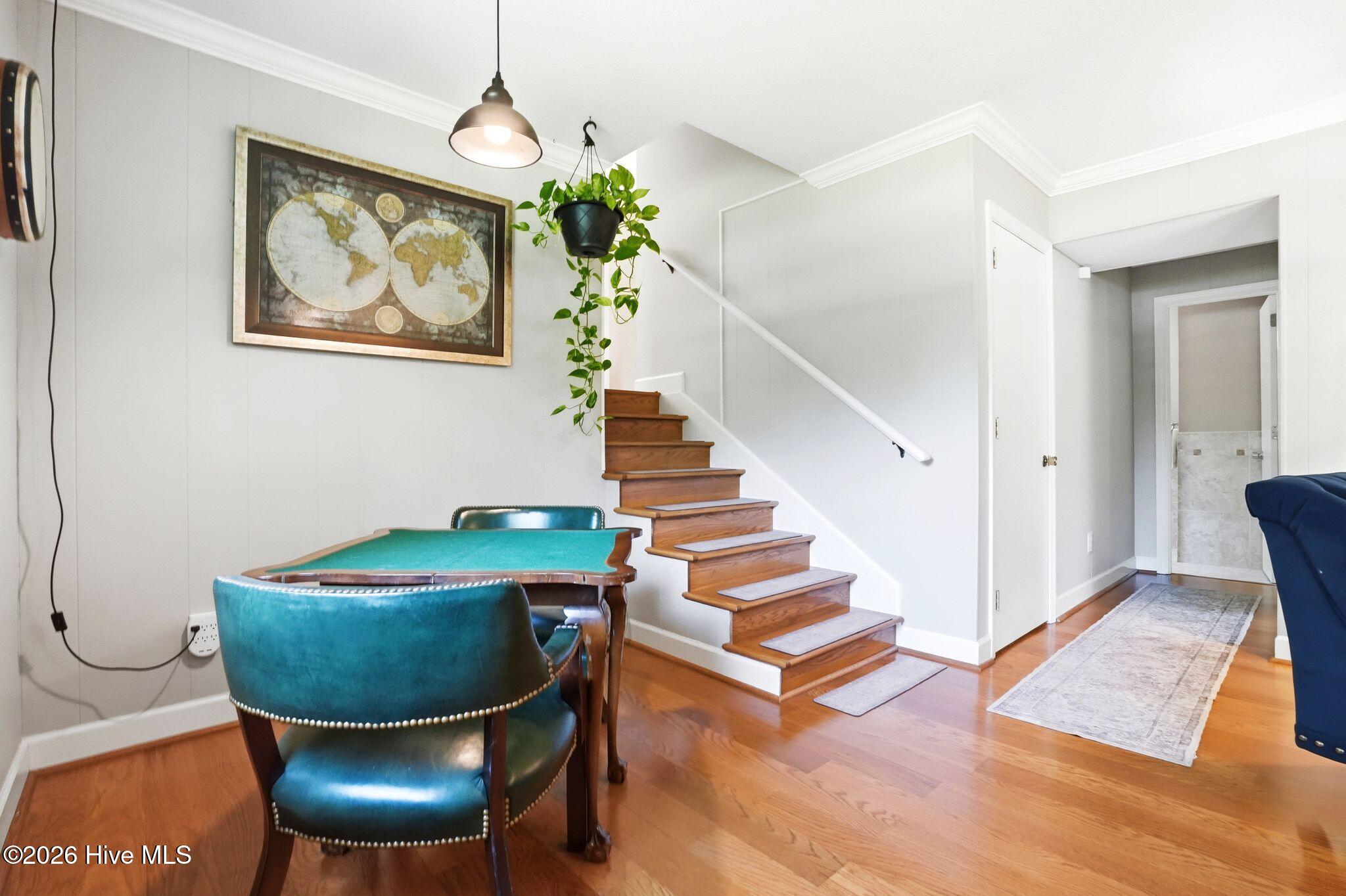 100568648 | Photo 25