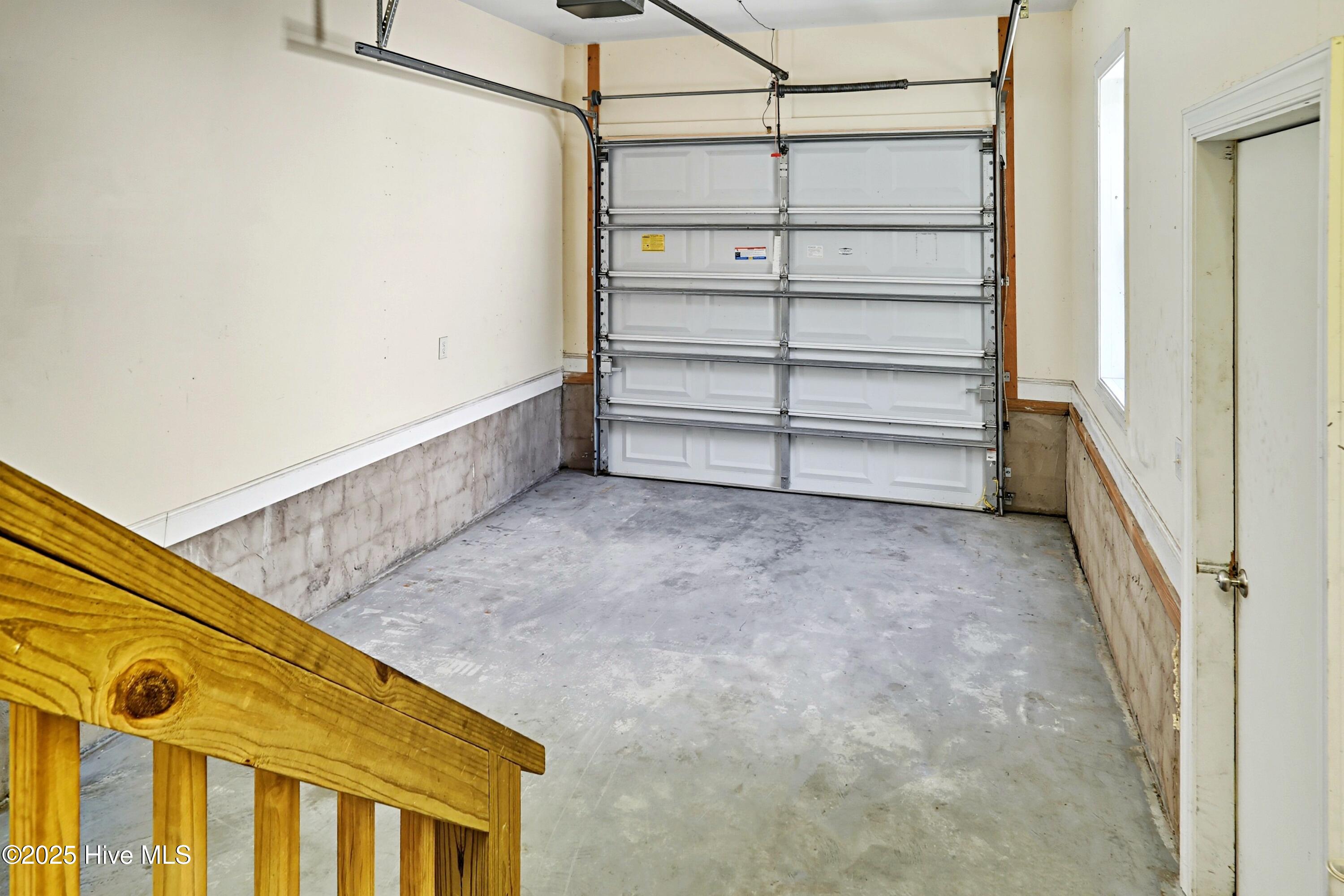 100529076 | Photo 47