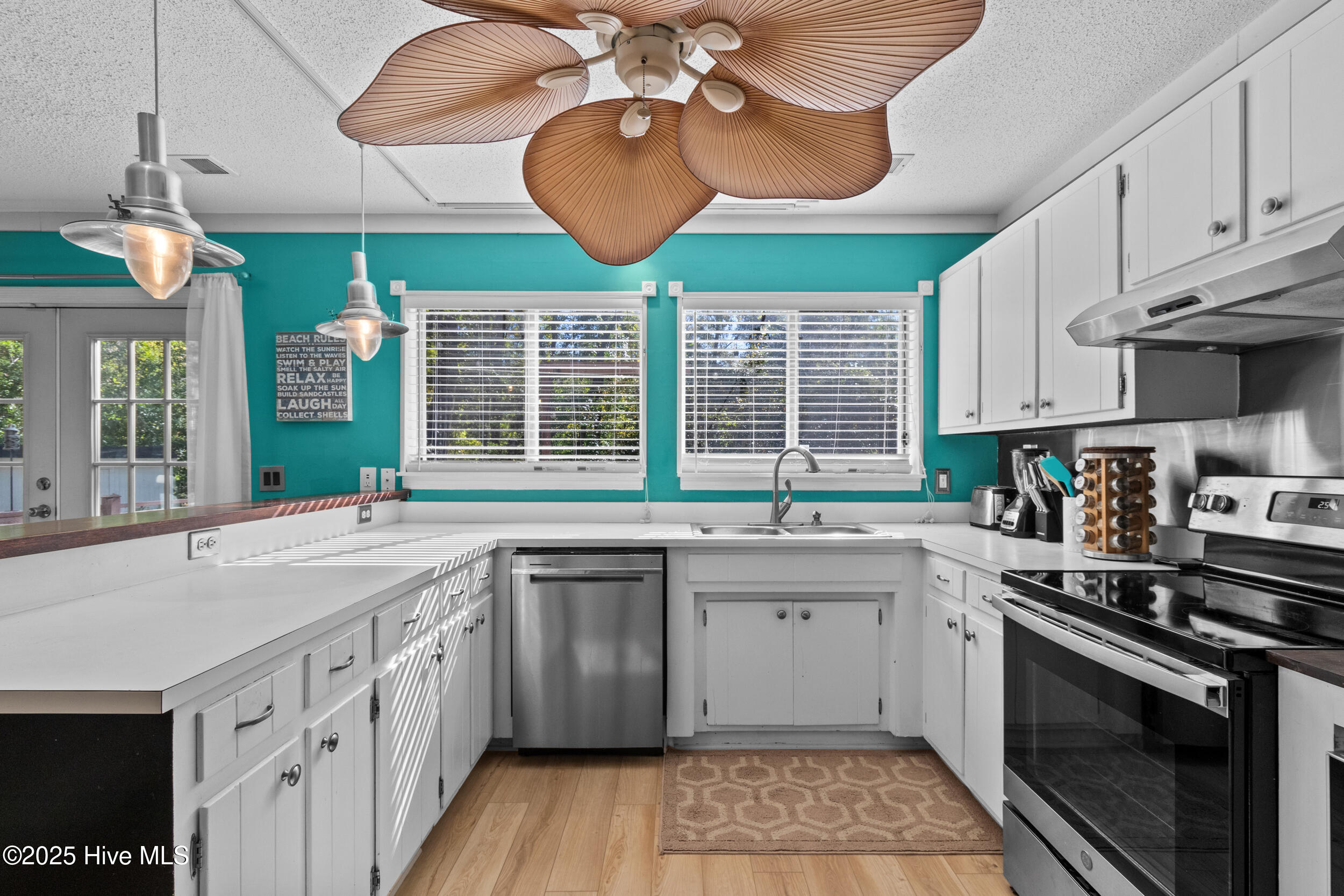 100537908 | Photo 14