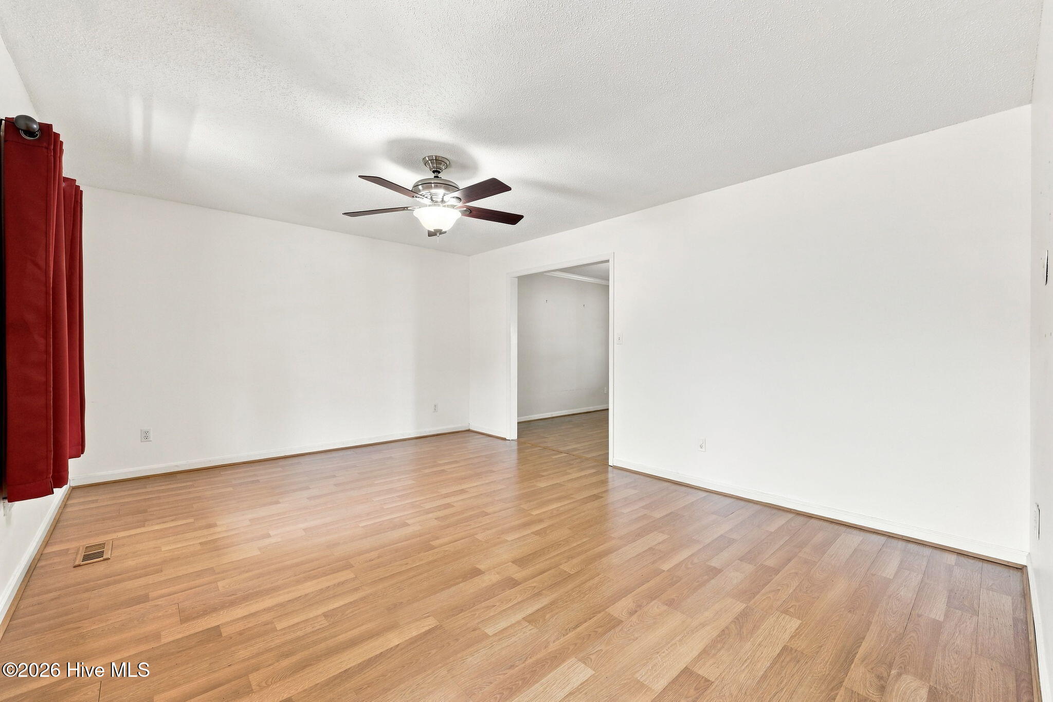 907 Oak 