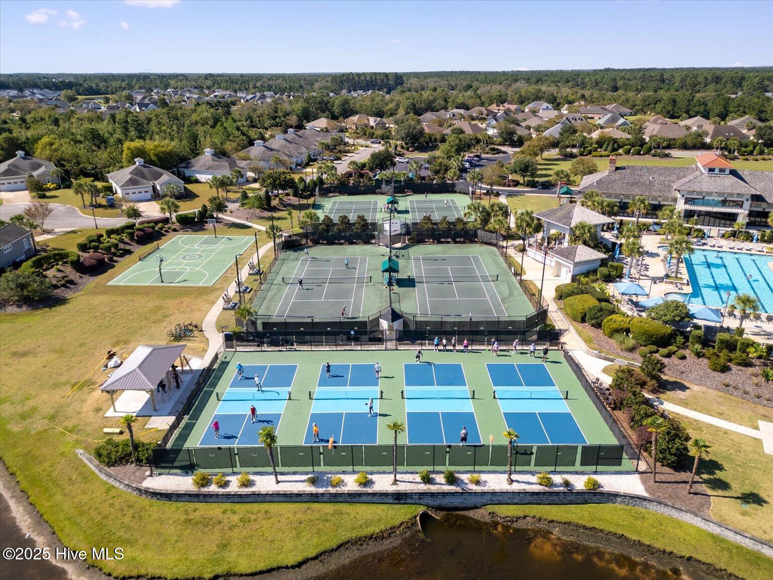 100529543 | Photo 54