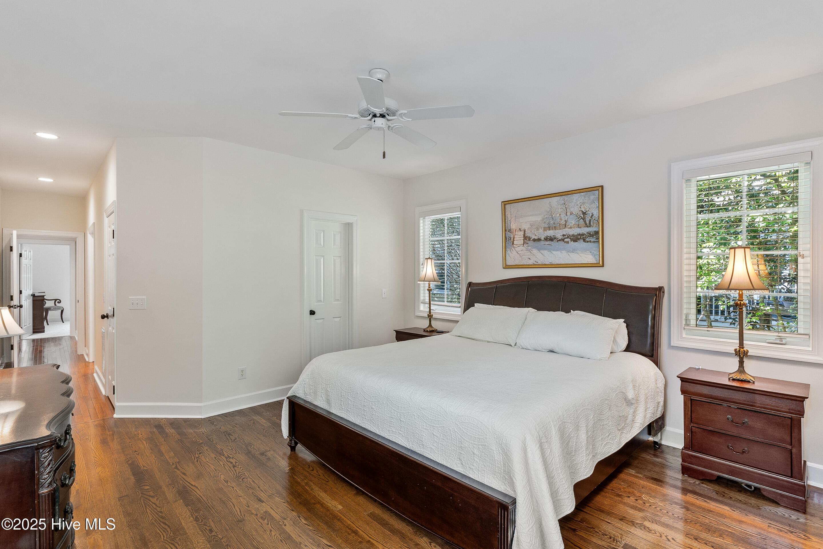 100549732 | Photo 11