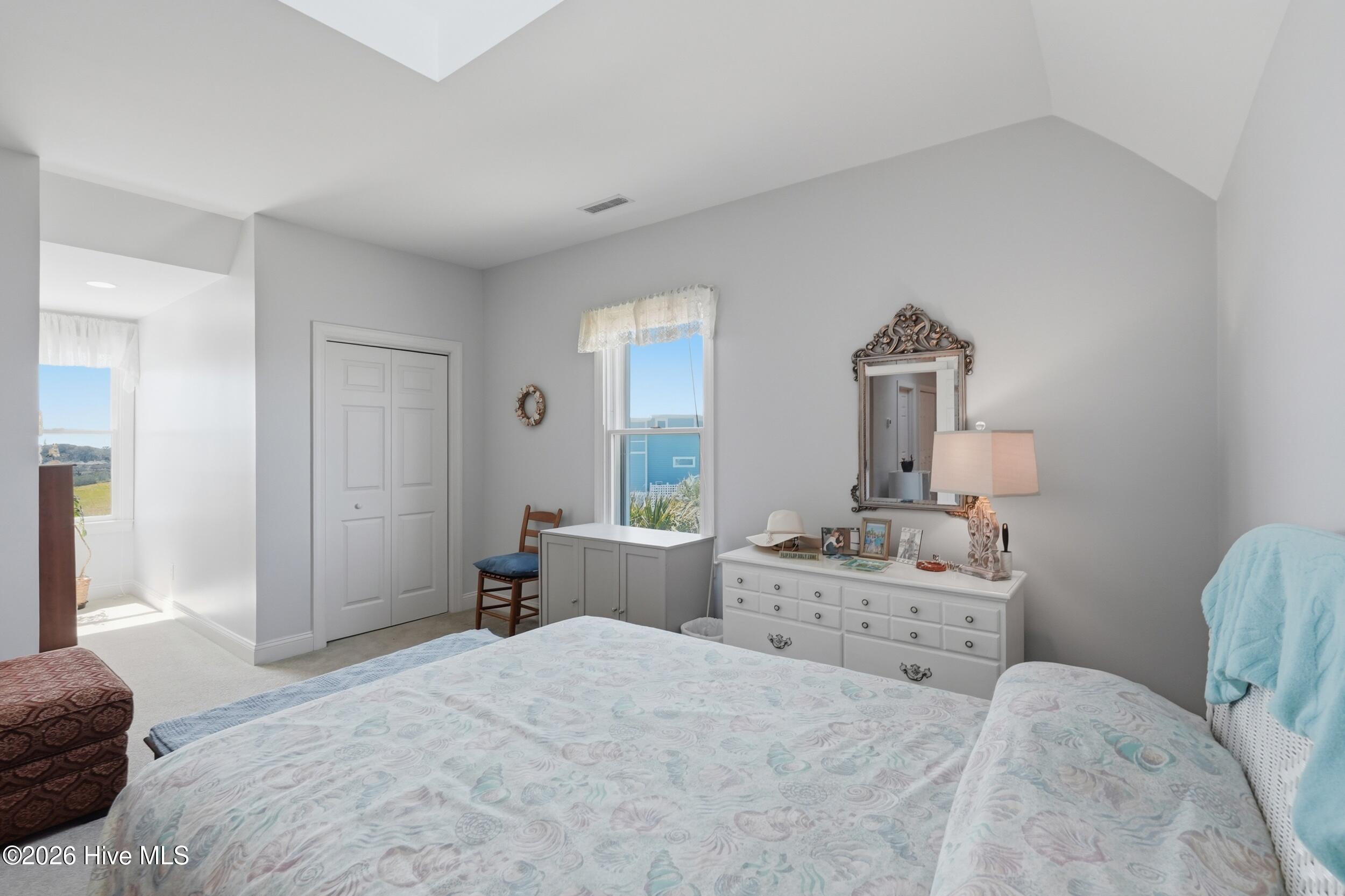 100561994 | Photo 62