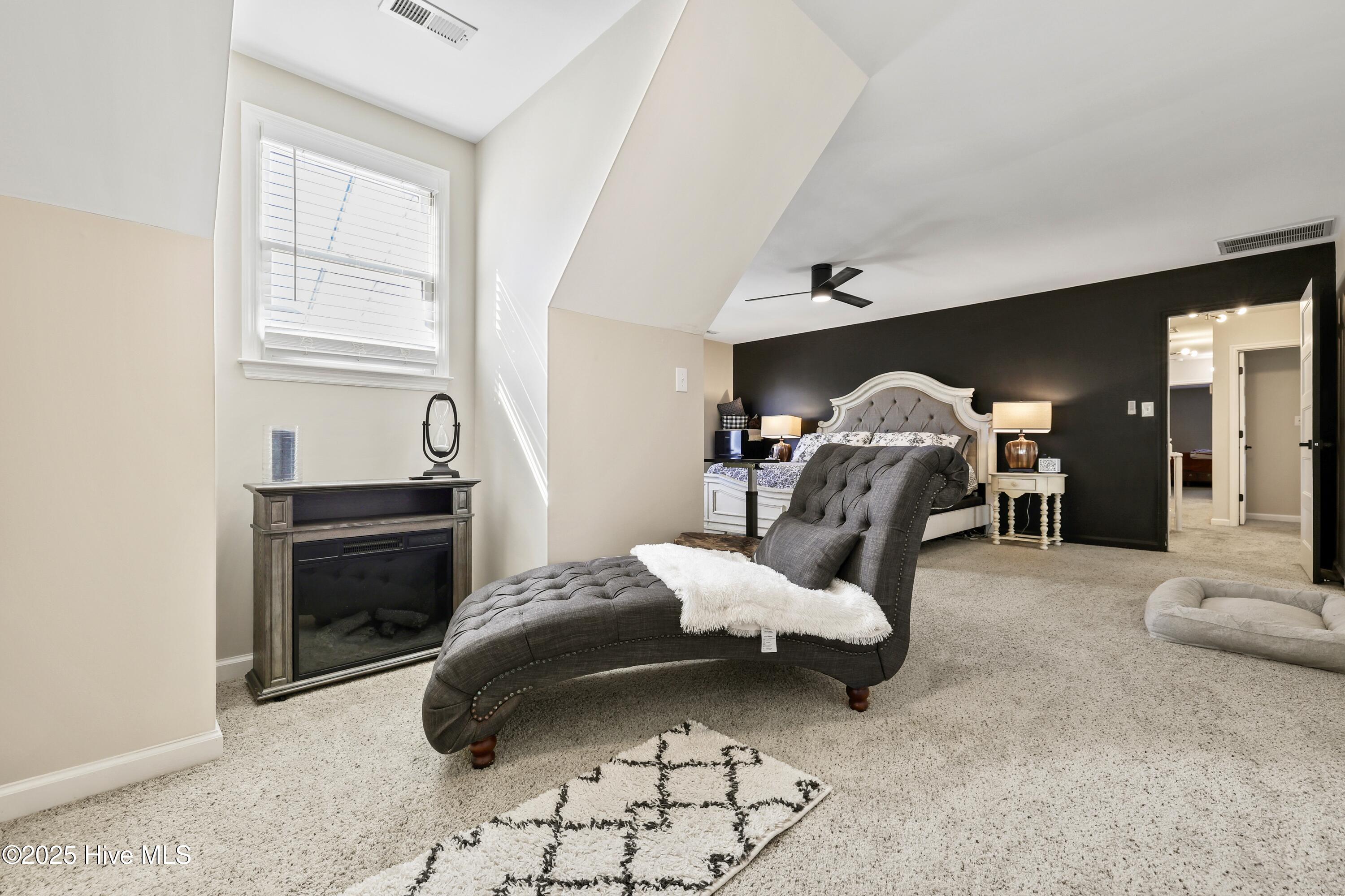 100494735 | Photo 35