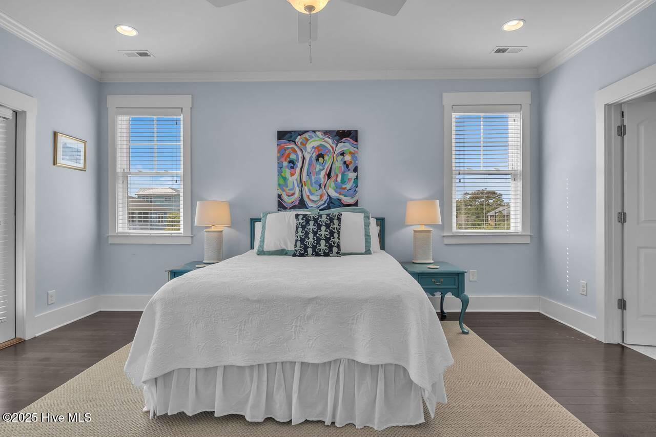 100543948 | Photo 24