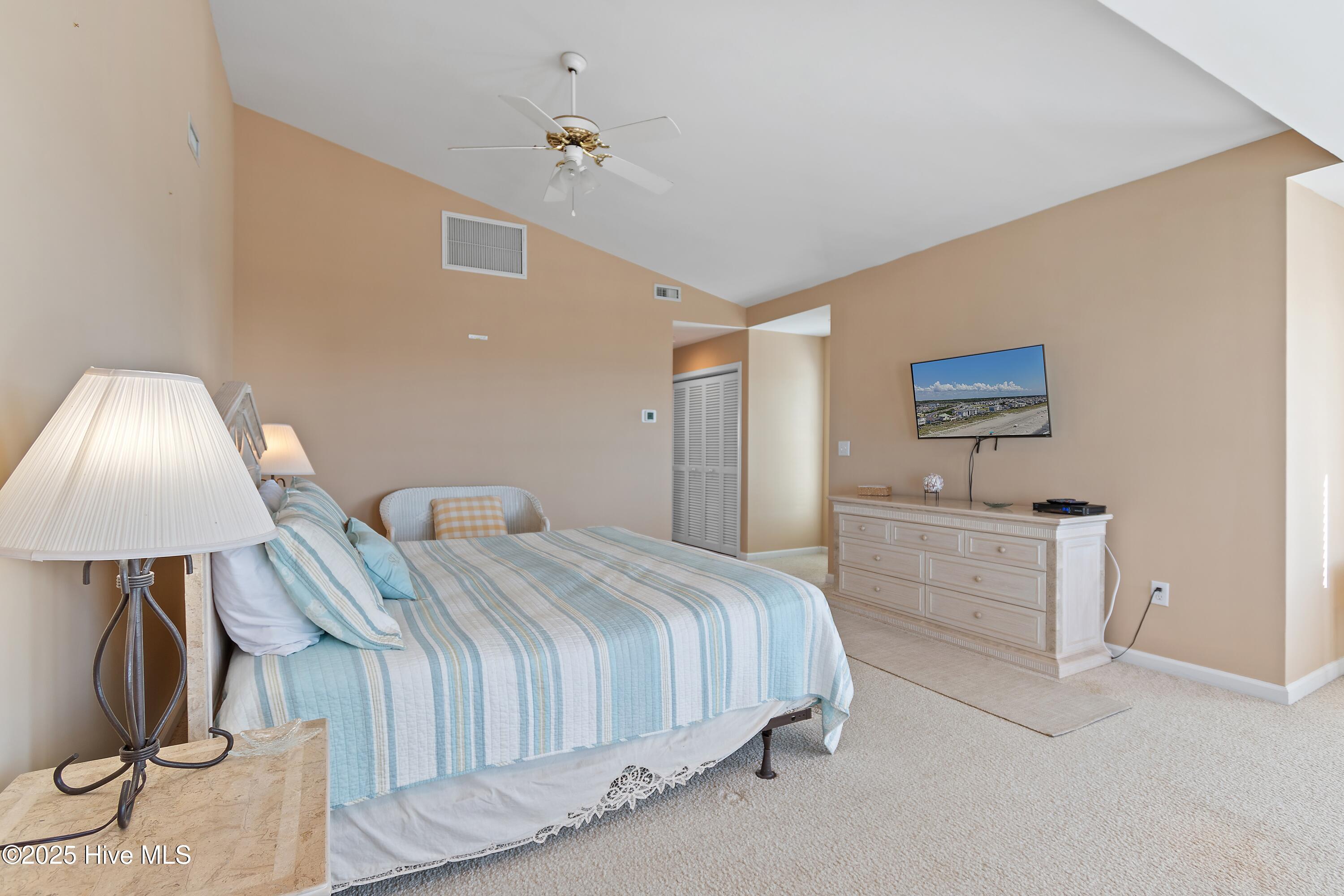 100536498 | Photo 44