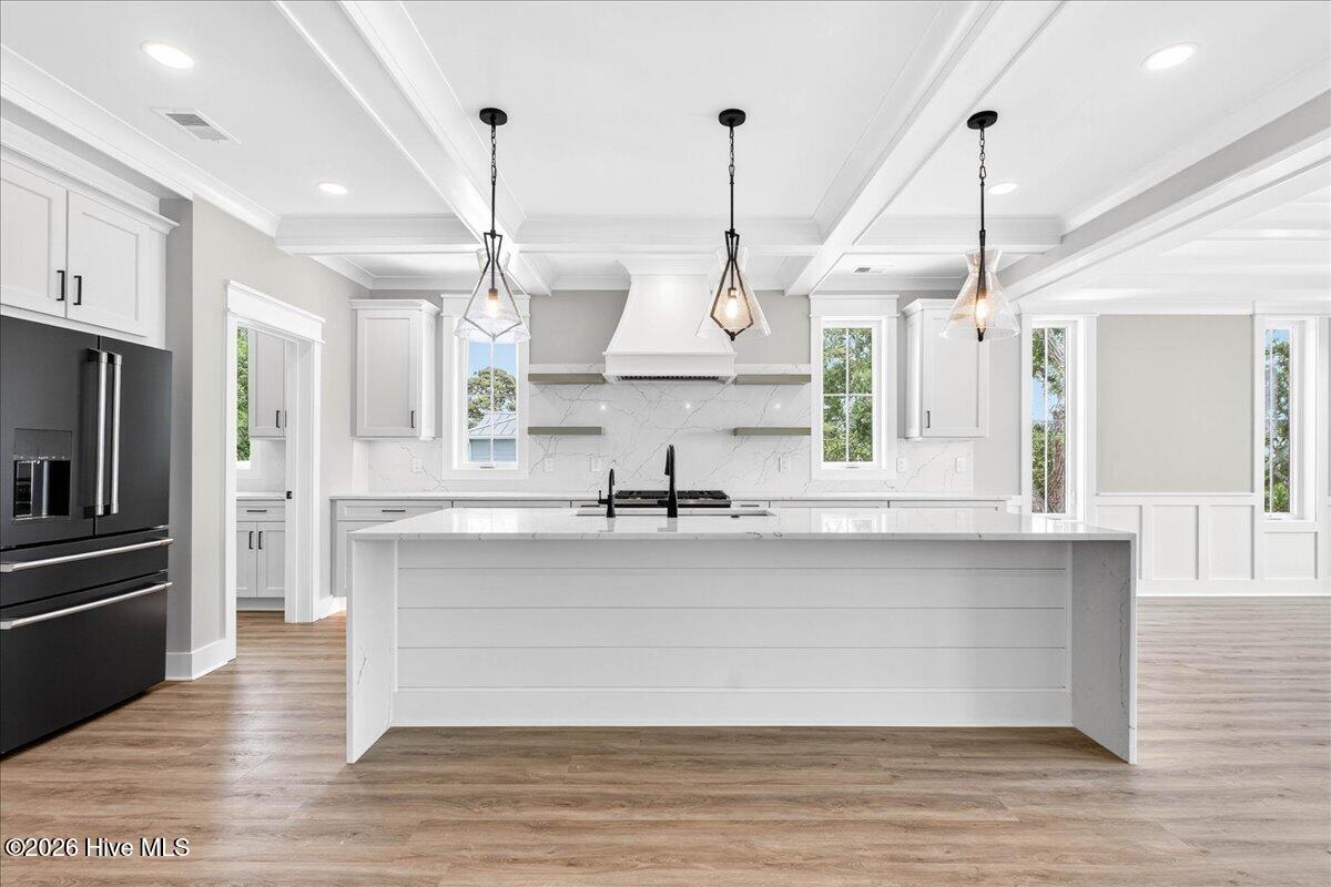 100562322 | Photo 37