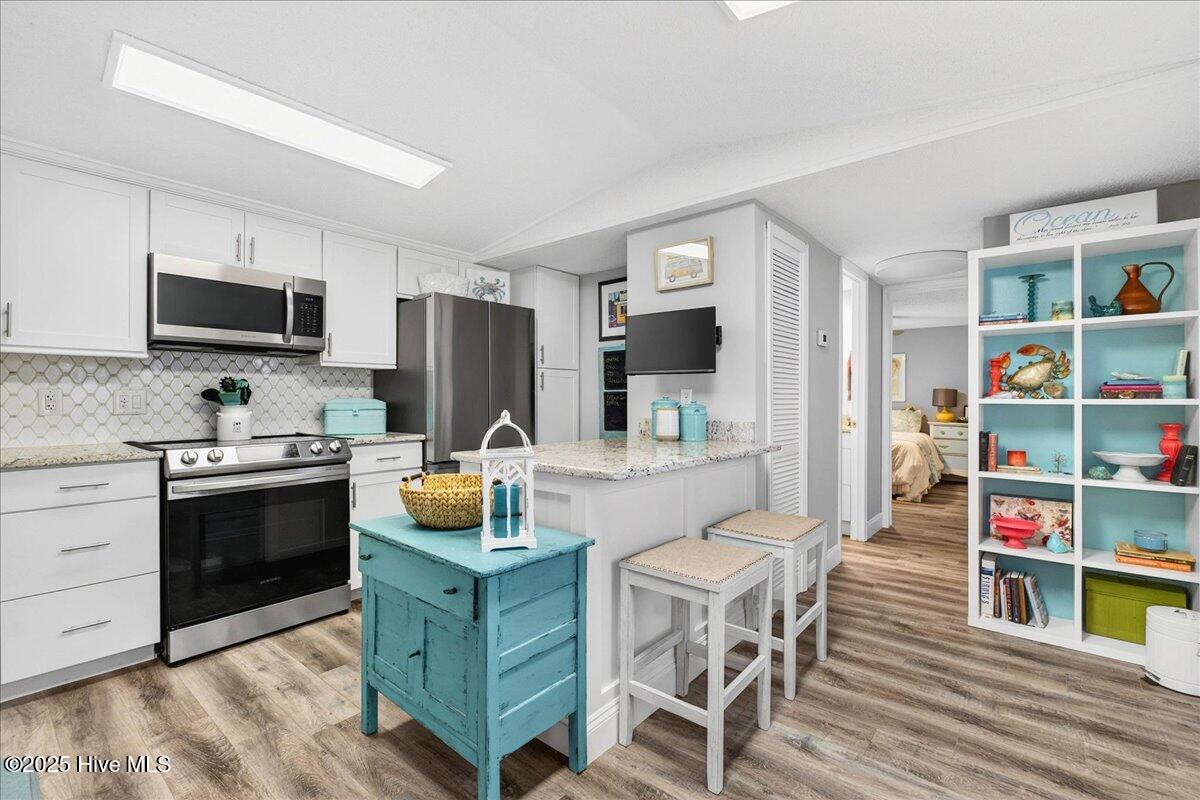 100543222 | Photo 16