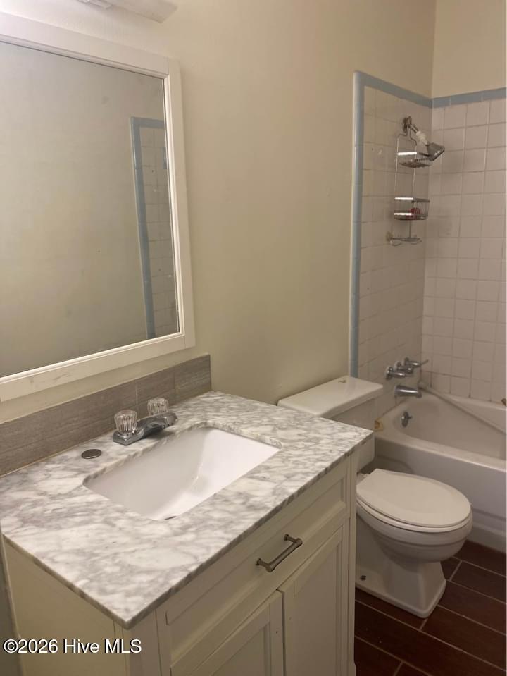 100564998 | Photo 11