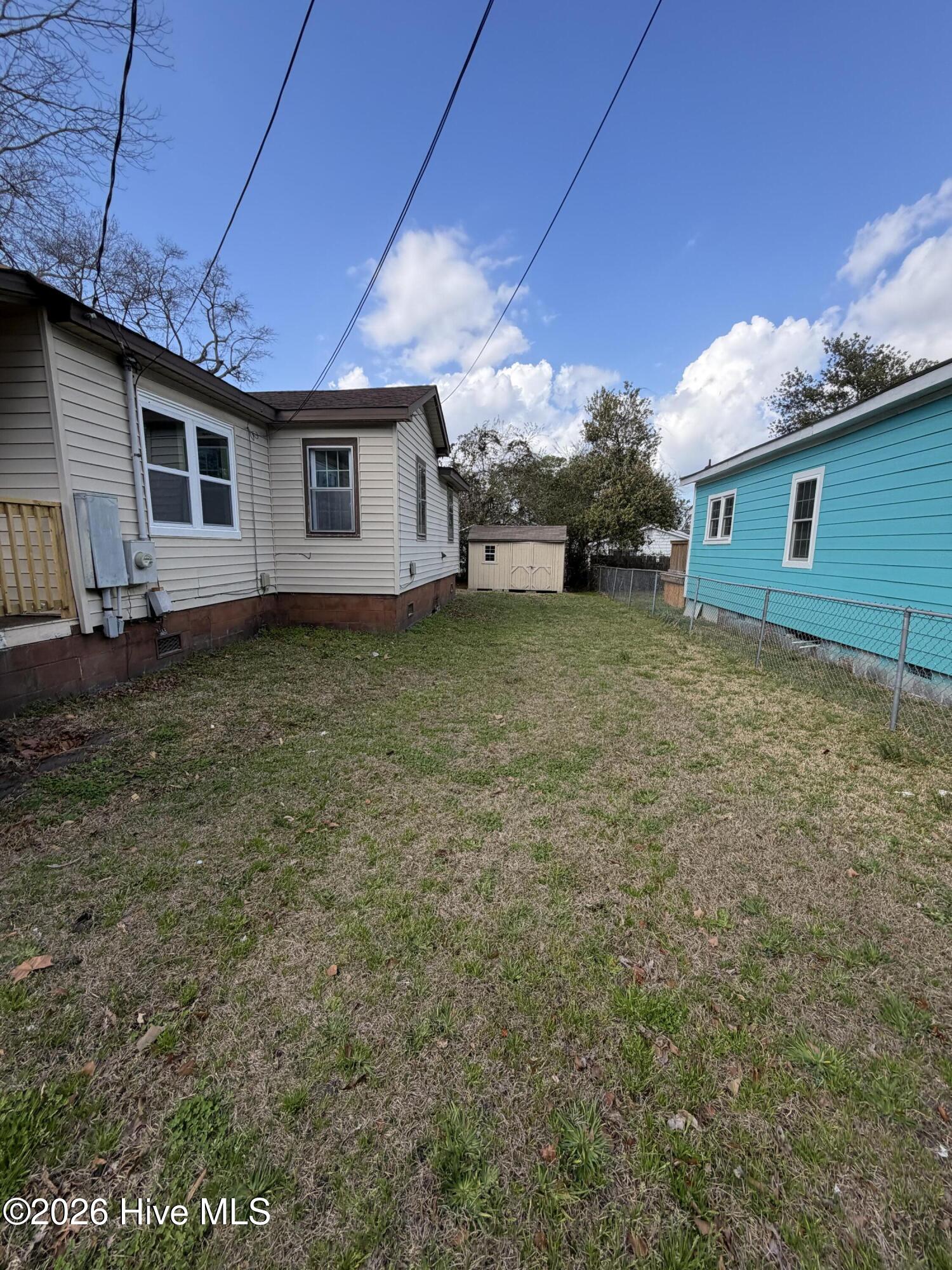 100558717 | Photo 15