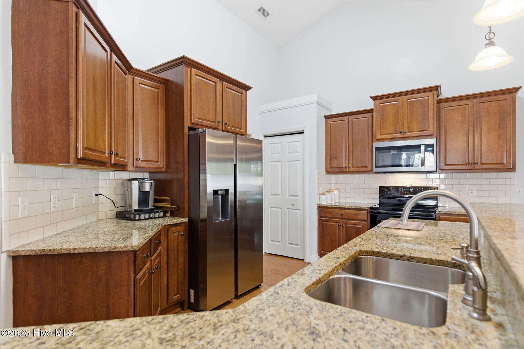 206 Heartwood Drive, Hampstead, NC 28443 Listing Photo  15