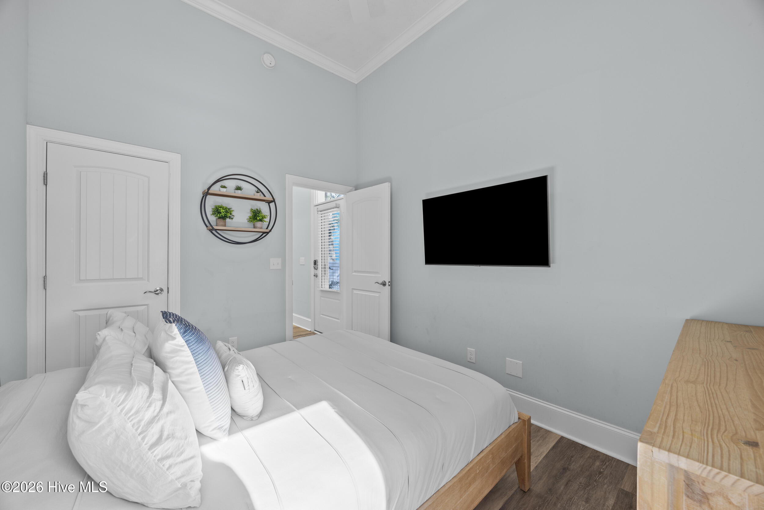 100562655 | Photo 53