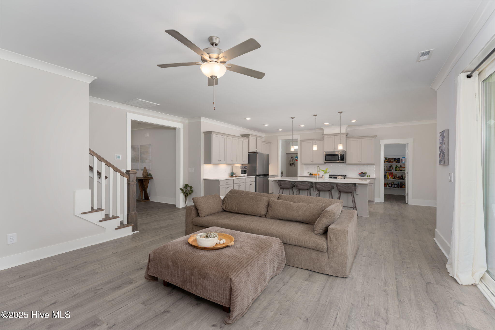 100527863 | Photo 15