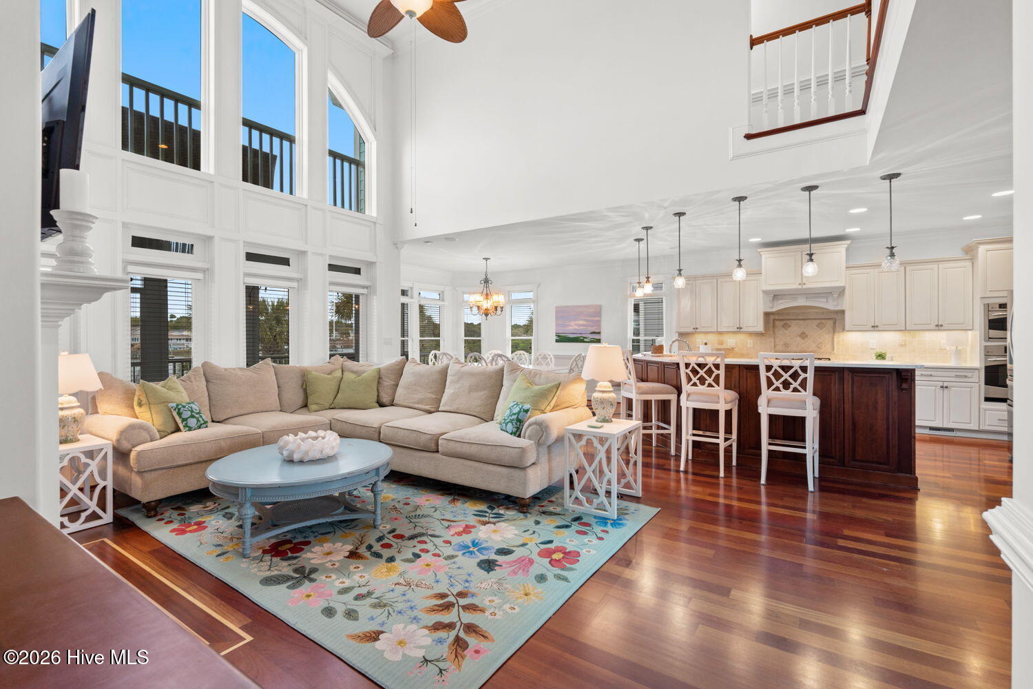 100566570 | Photo 10