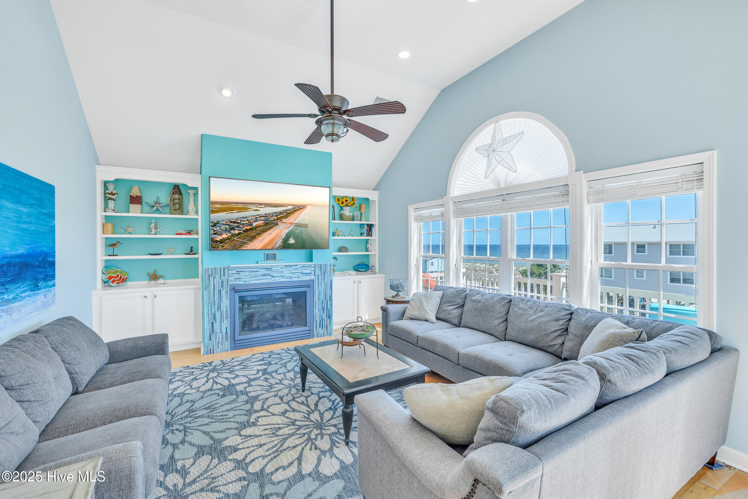 100509917 | Photo 21