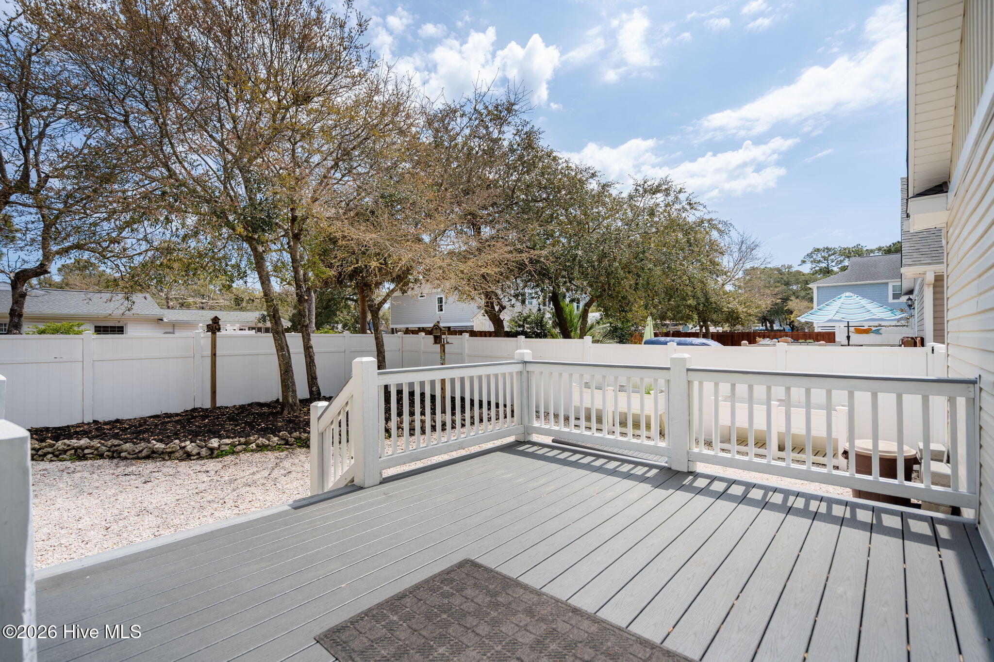 100566759 | Photo 46