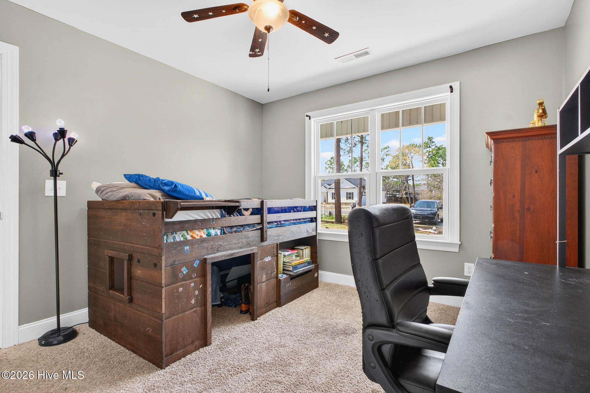 100561727 | Photo 27