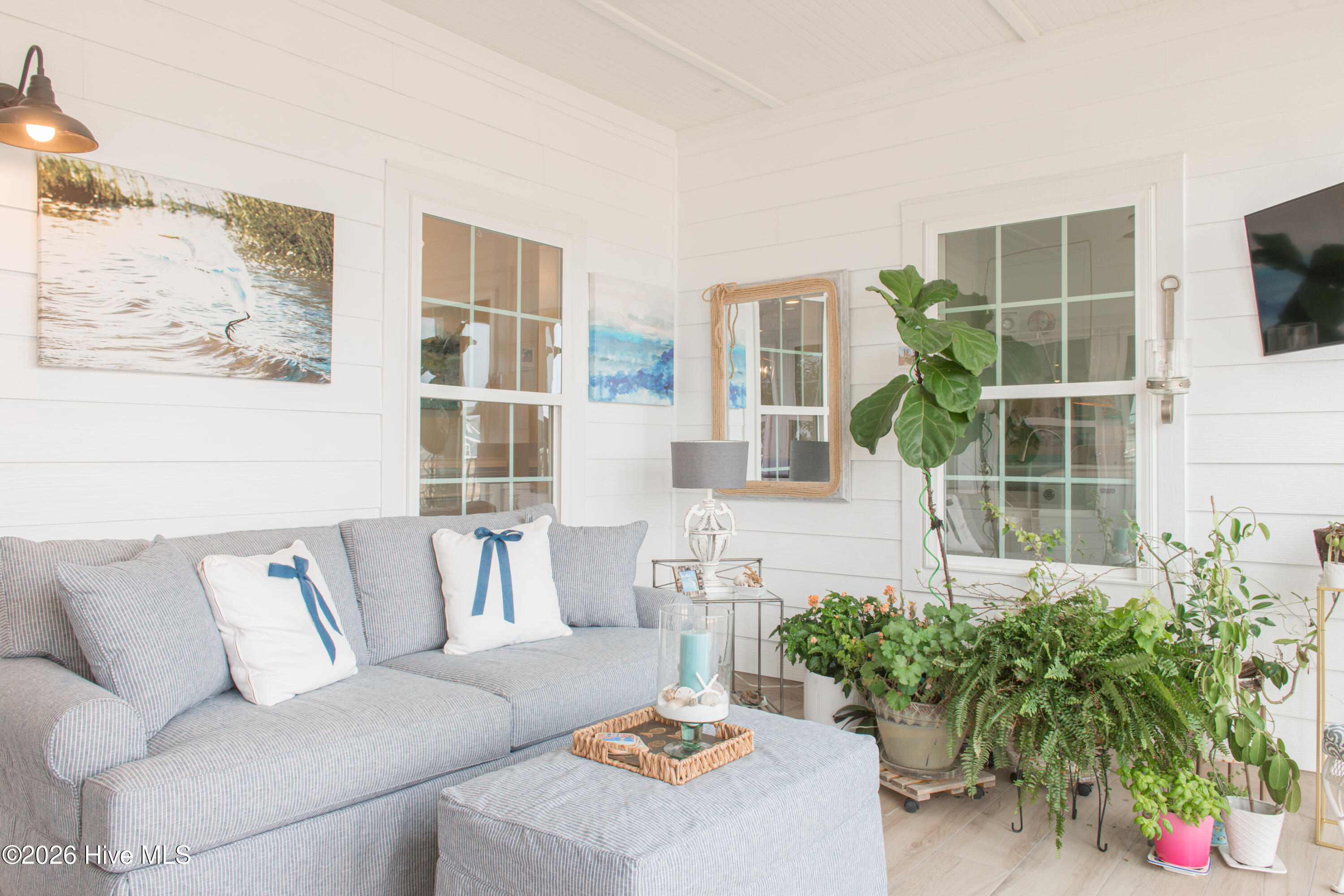 100553432 | Photo 51