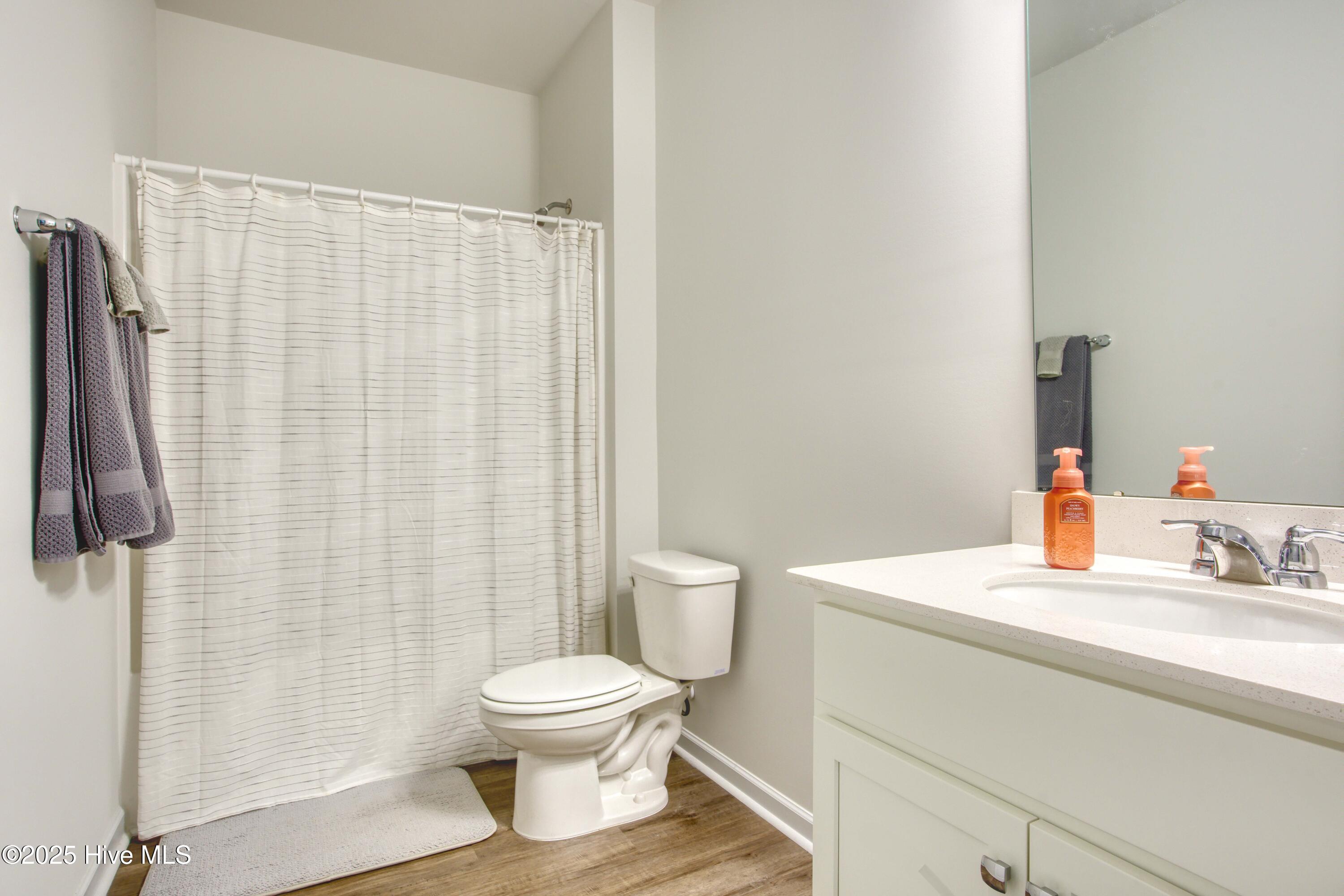 100529140 | Photo 19