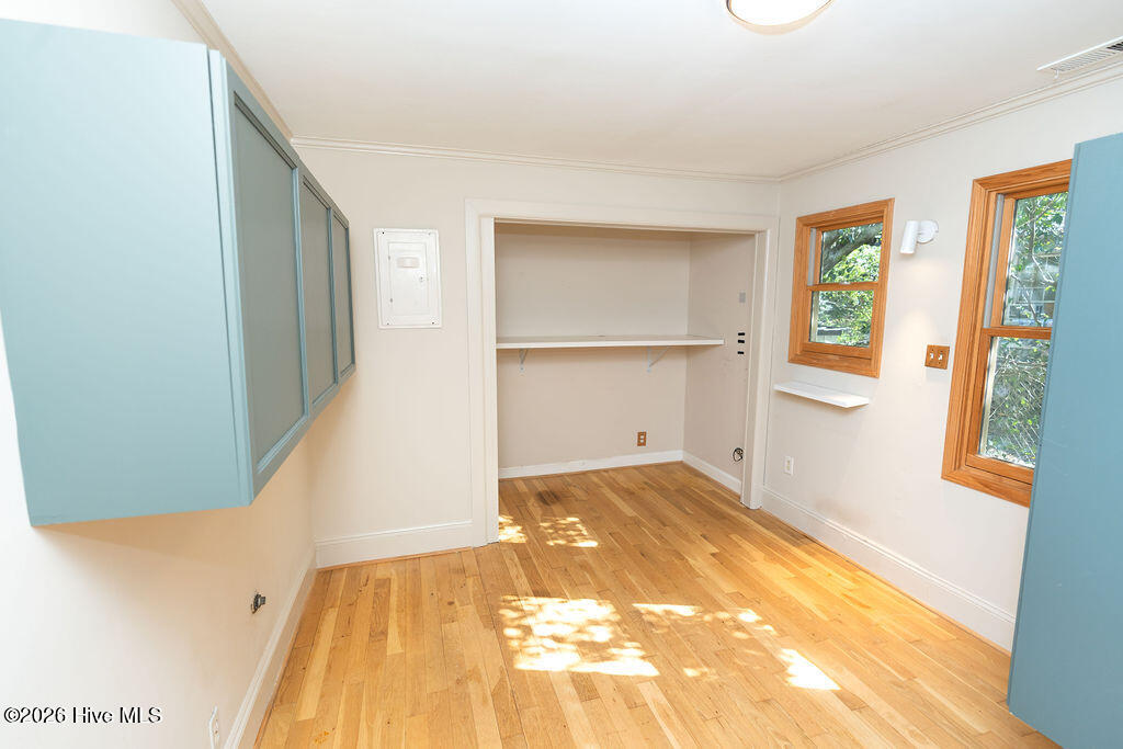 100554317 | Photo 27