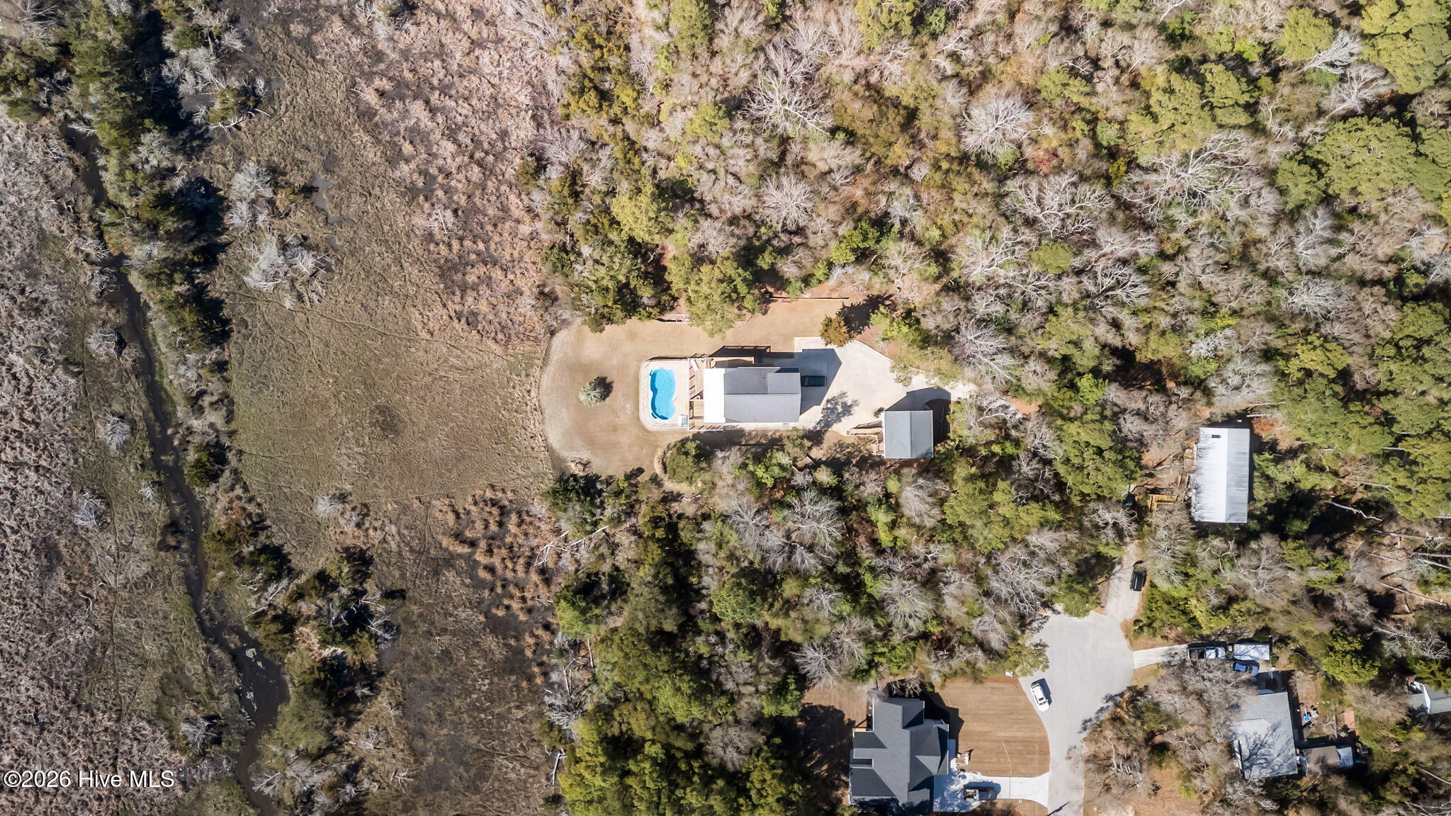 100561792 | Photo 41