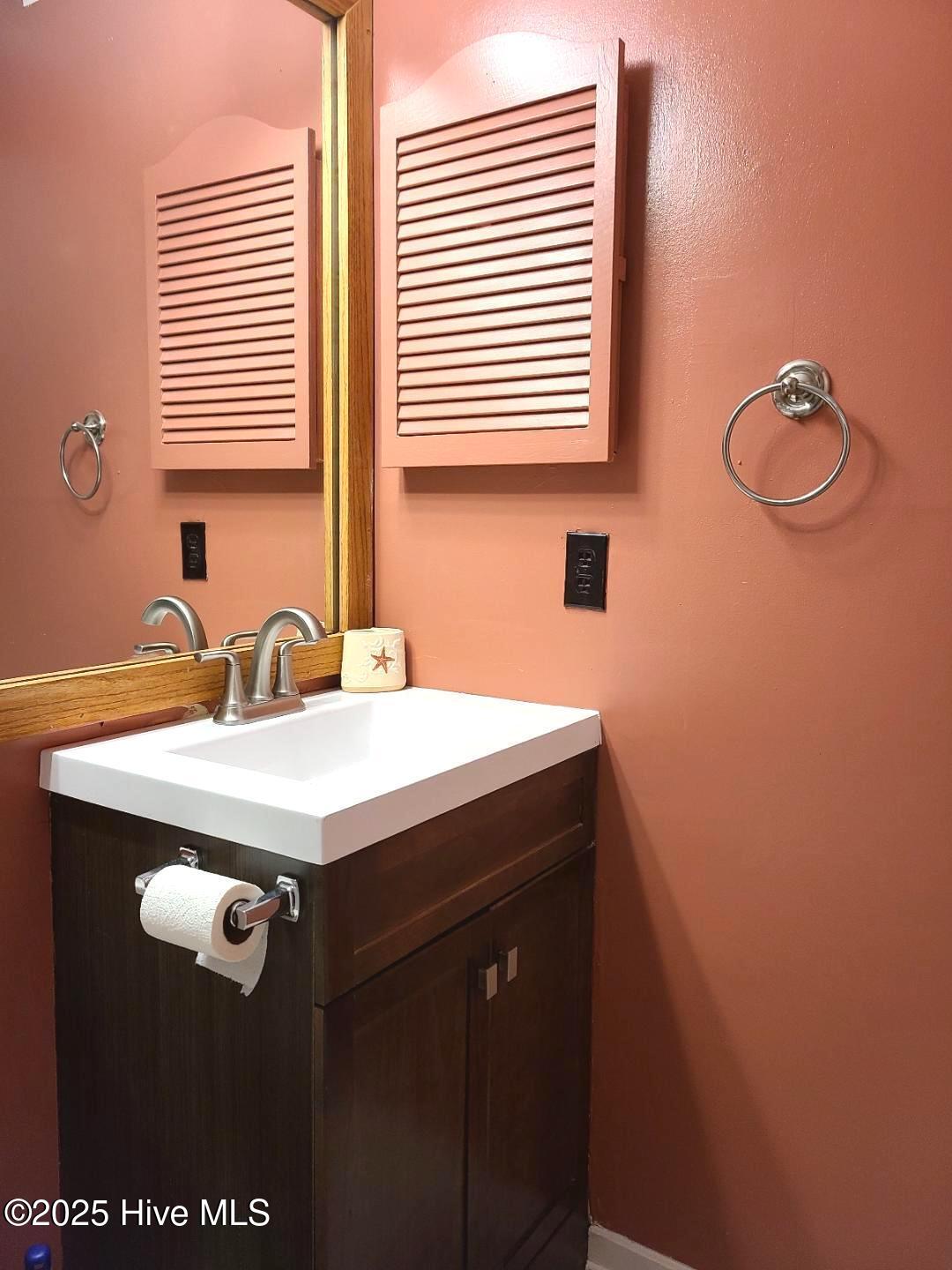 100499294 | Photo 13