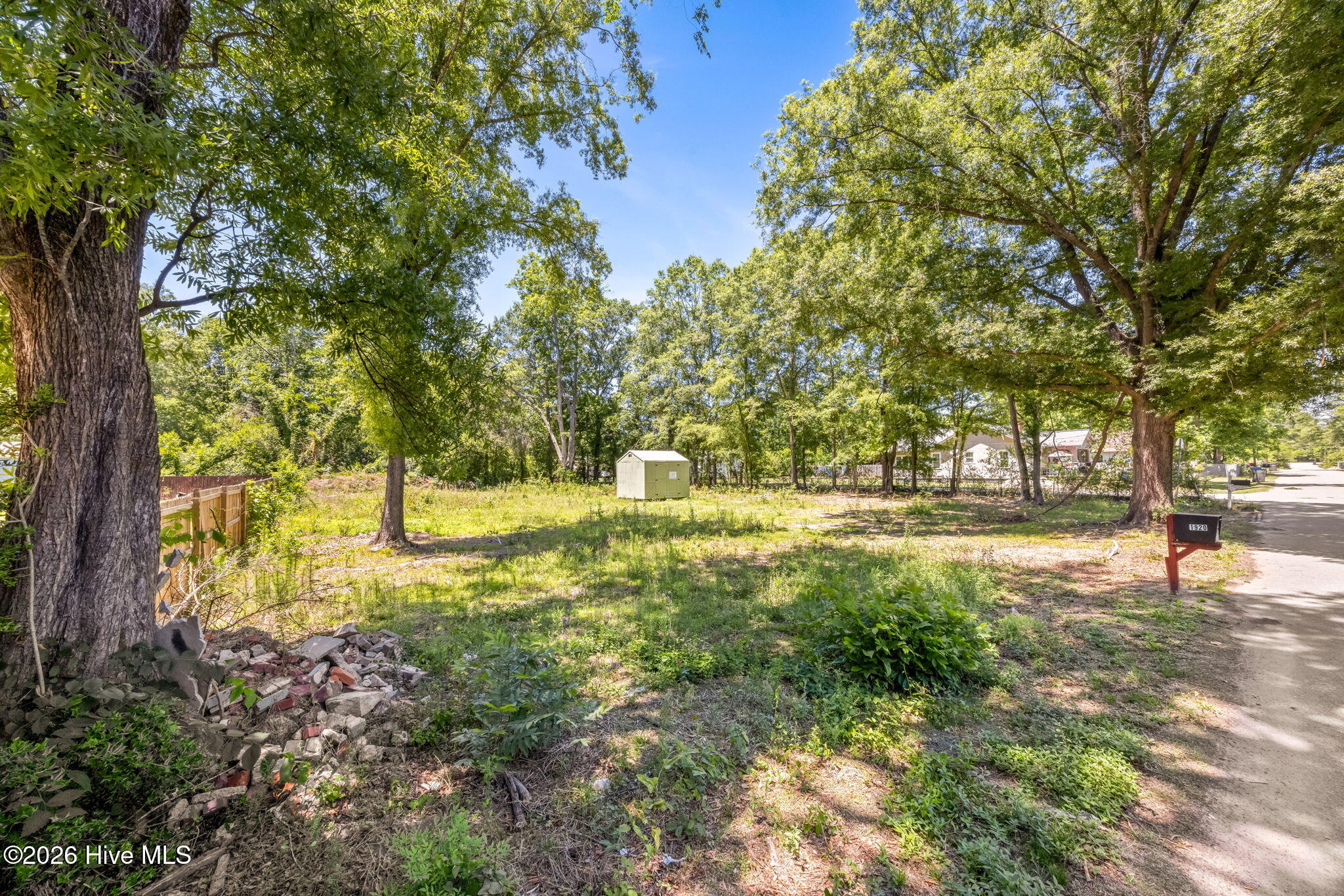 46-web-or-mls-1917 Haynie Drive-5