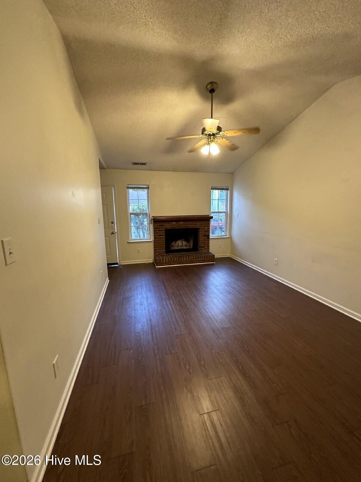 104 Glenside Court,Midway Park