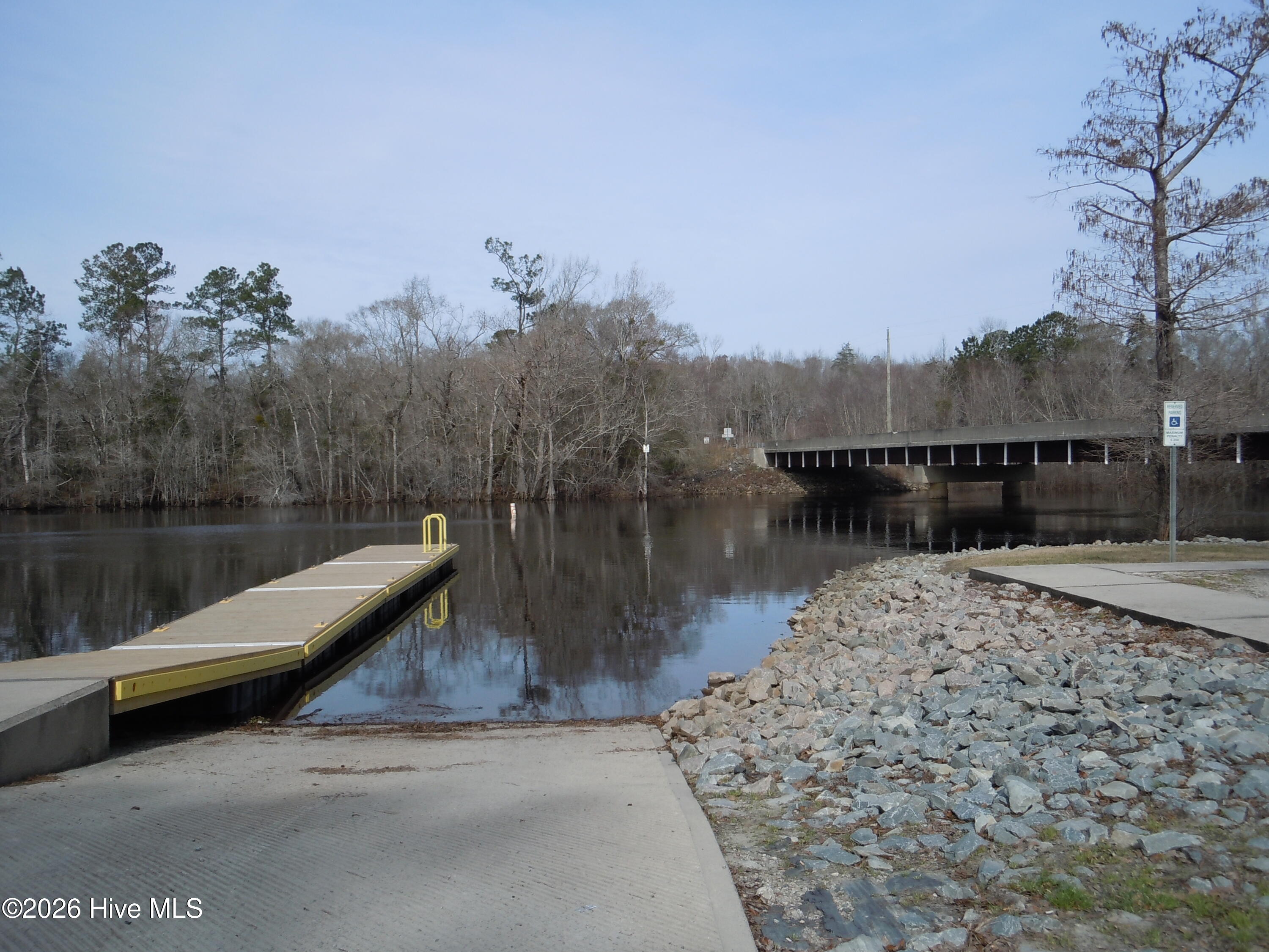 100563948 | Photo 16