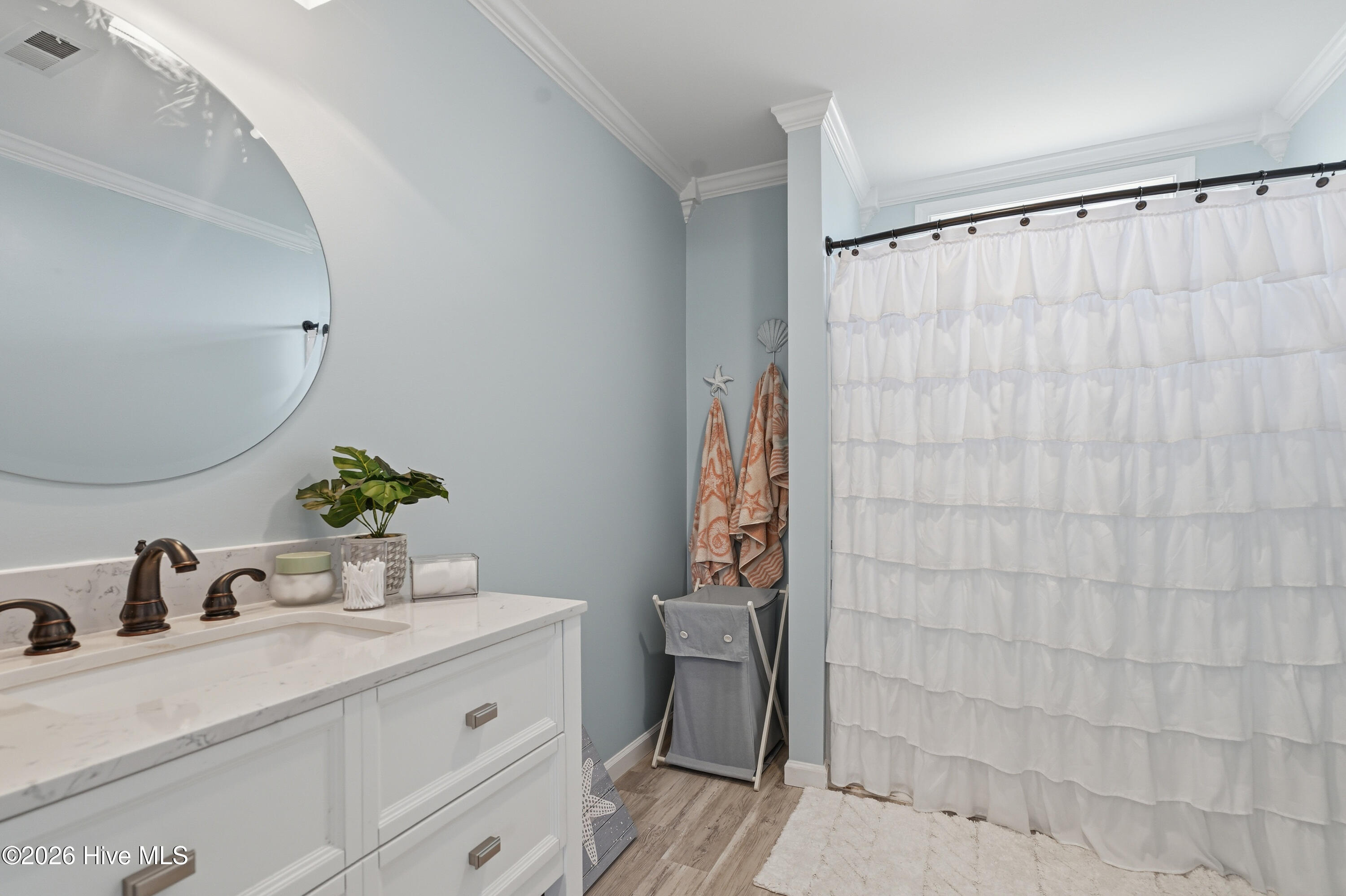 100564102 | Photo 18