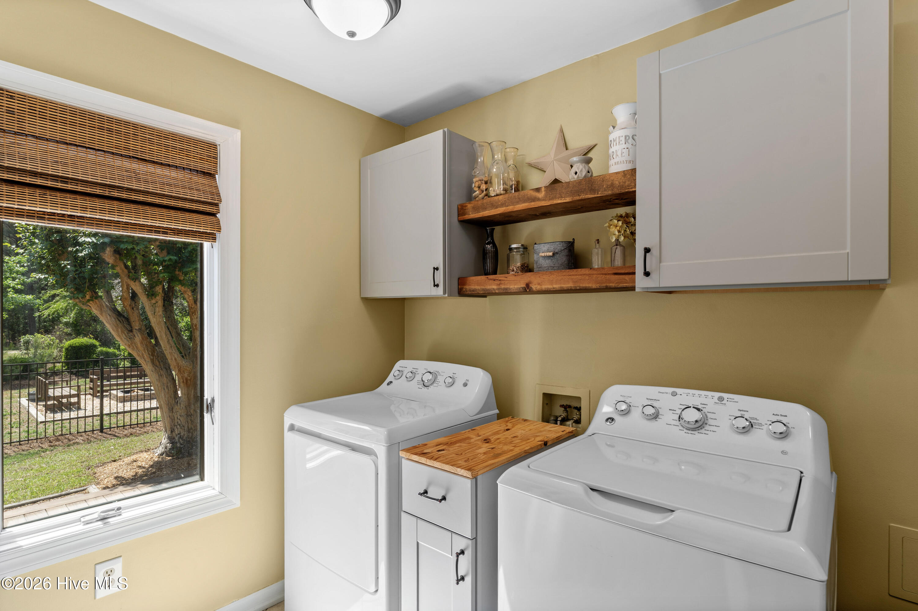 100569922 | Photo 25