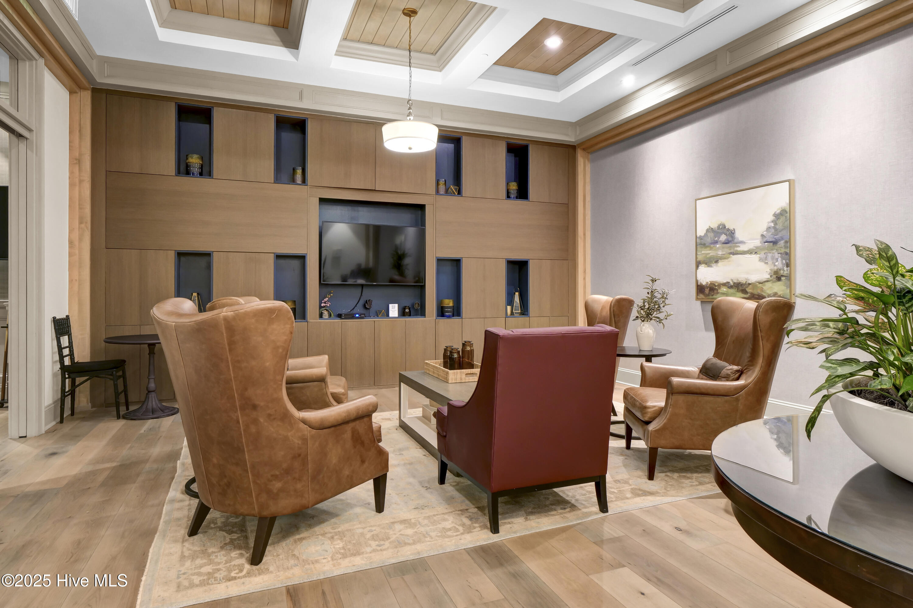 100556098 | Photo 29