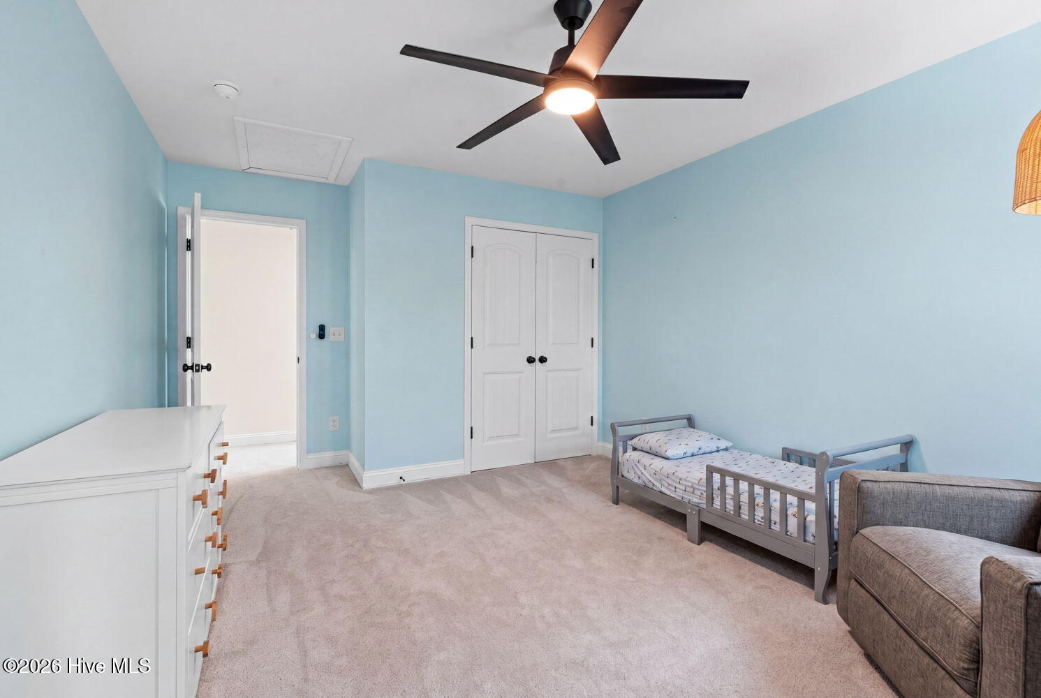 100566892 | Photo 41