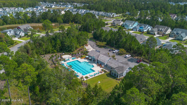 100543006 | Photo 43