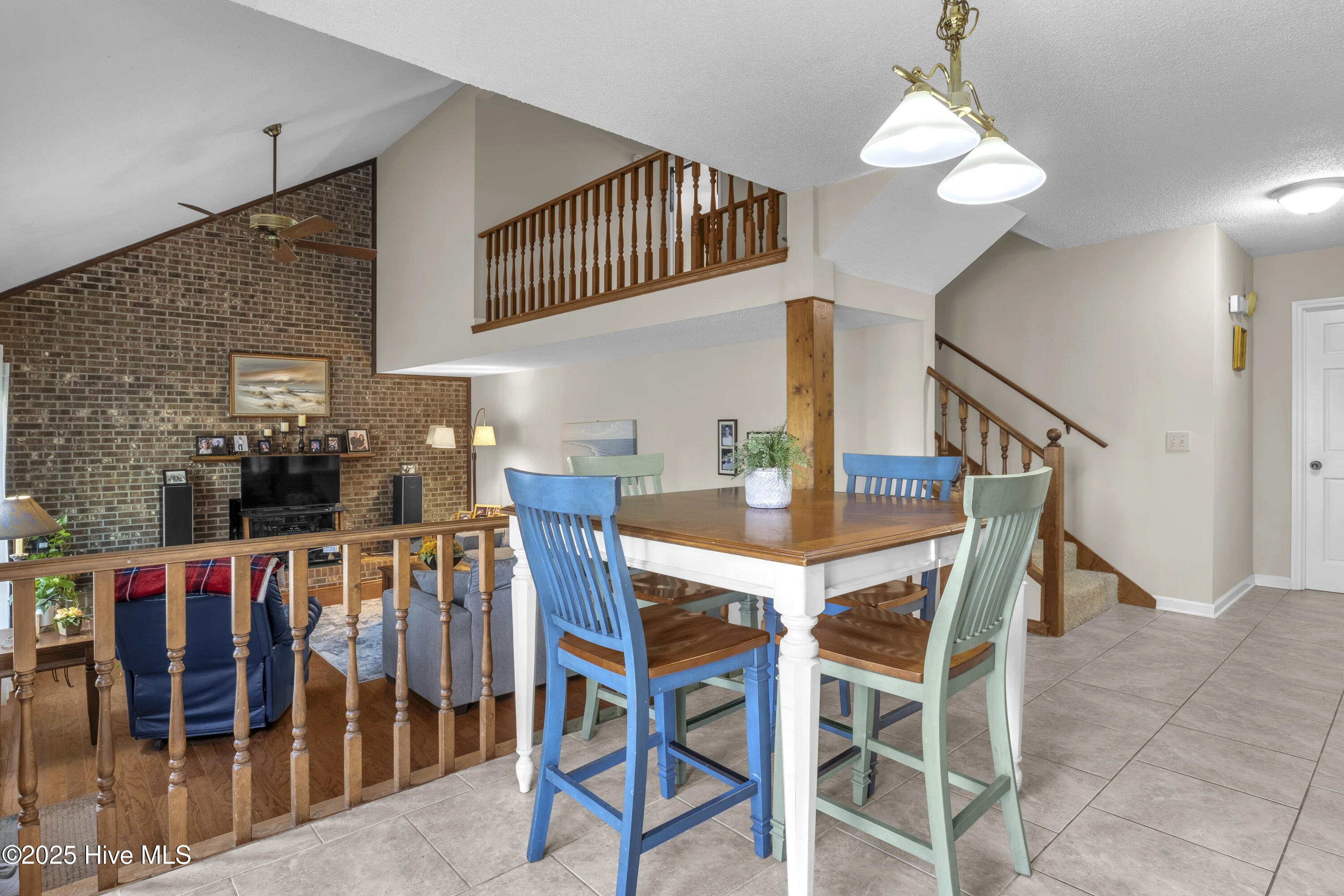 100480579 | Photo 11