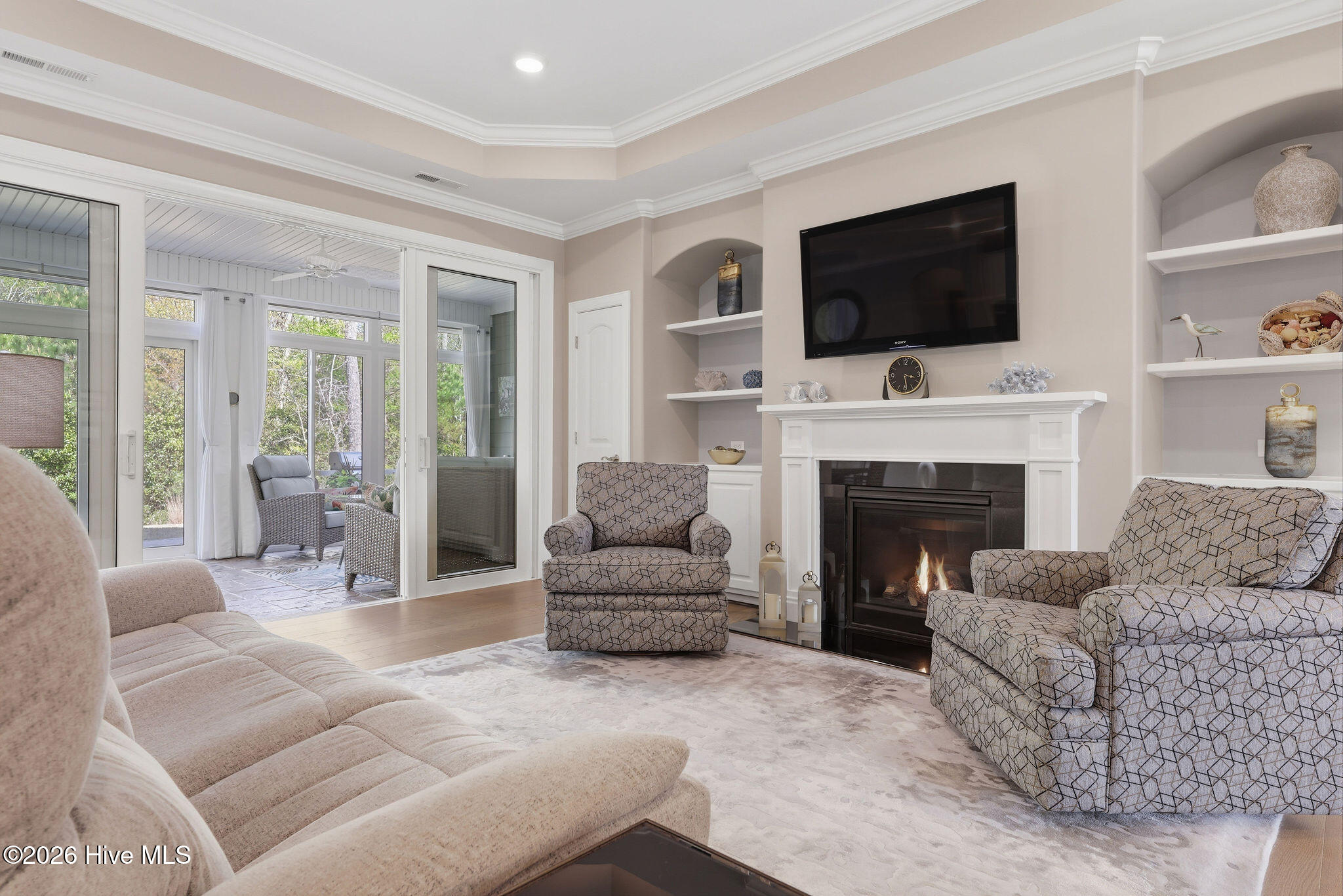 100564757 | Photo 16