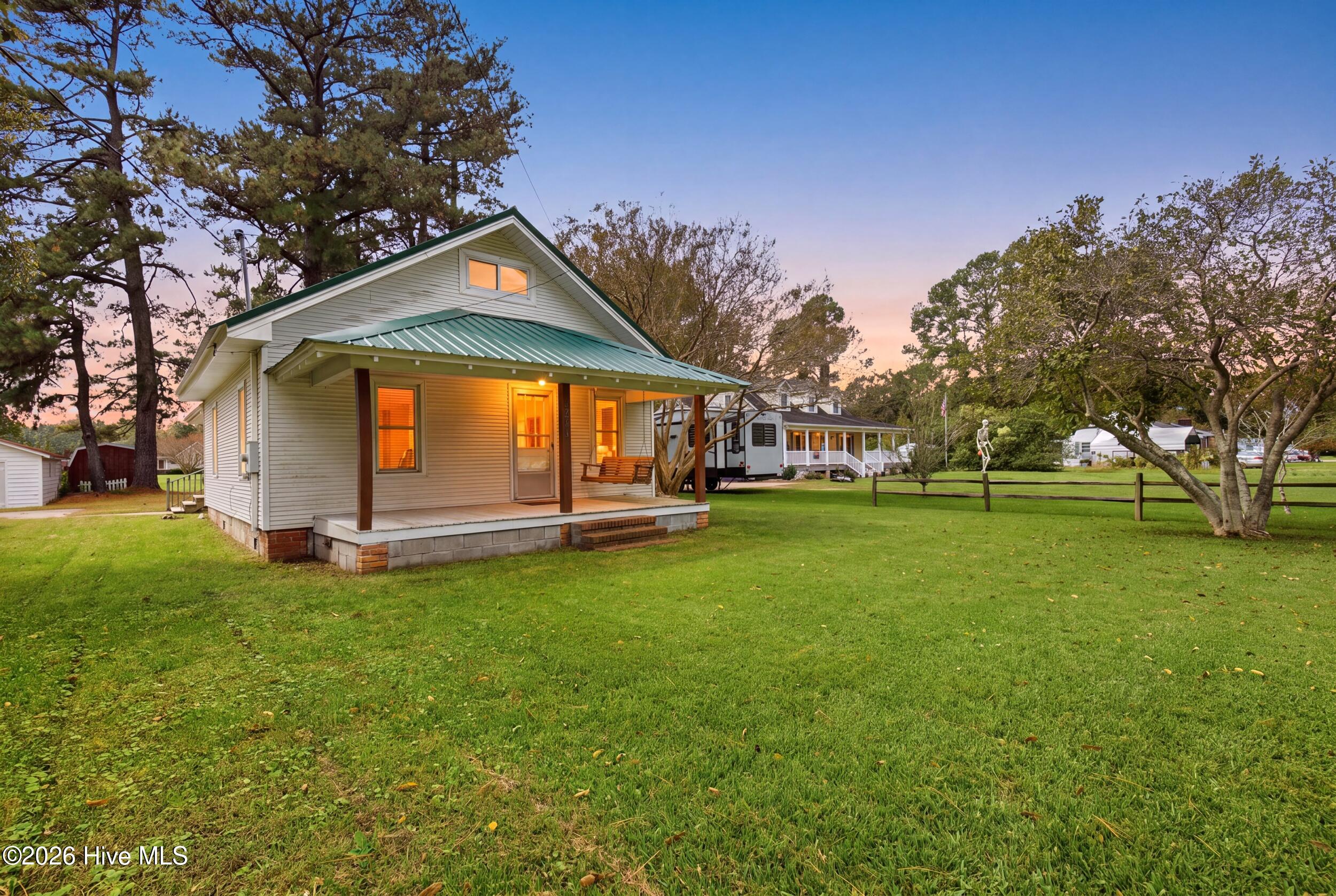 Single family home for sale at 2201 W Main Ext, Elizabeth City, NC 27909 | MLS# 100613273