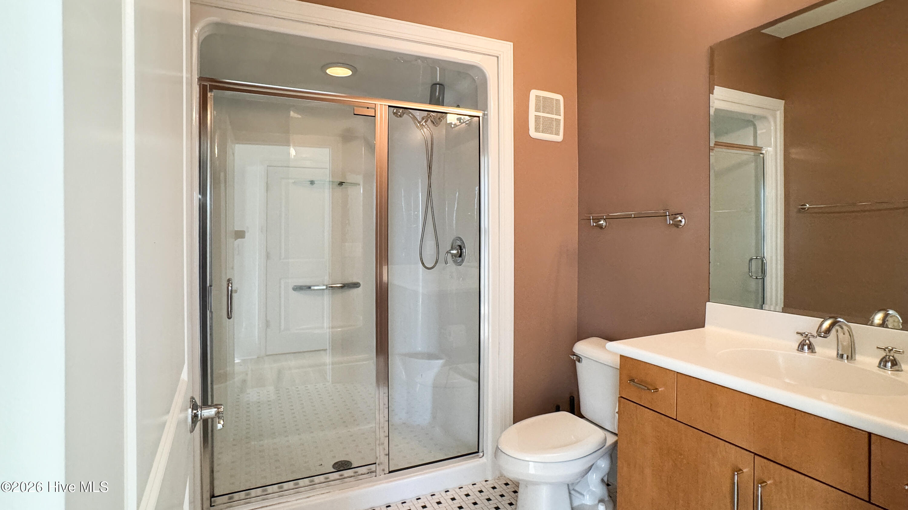 100559977 | Photo 19