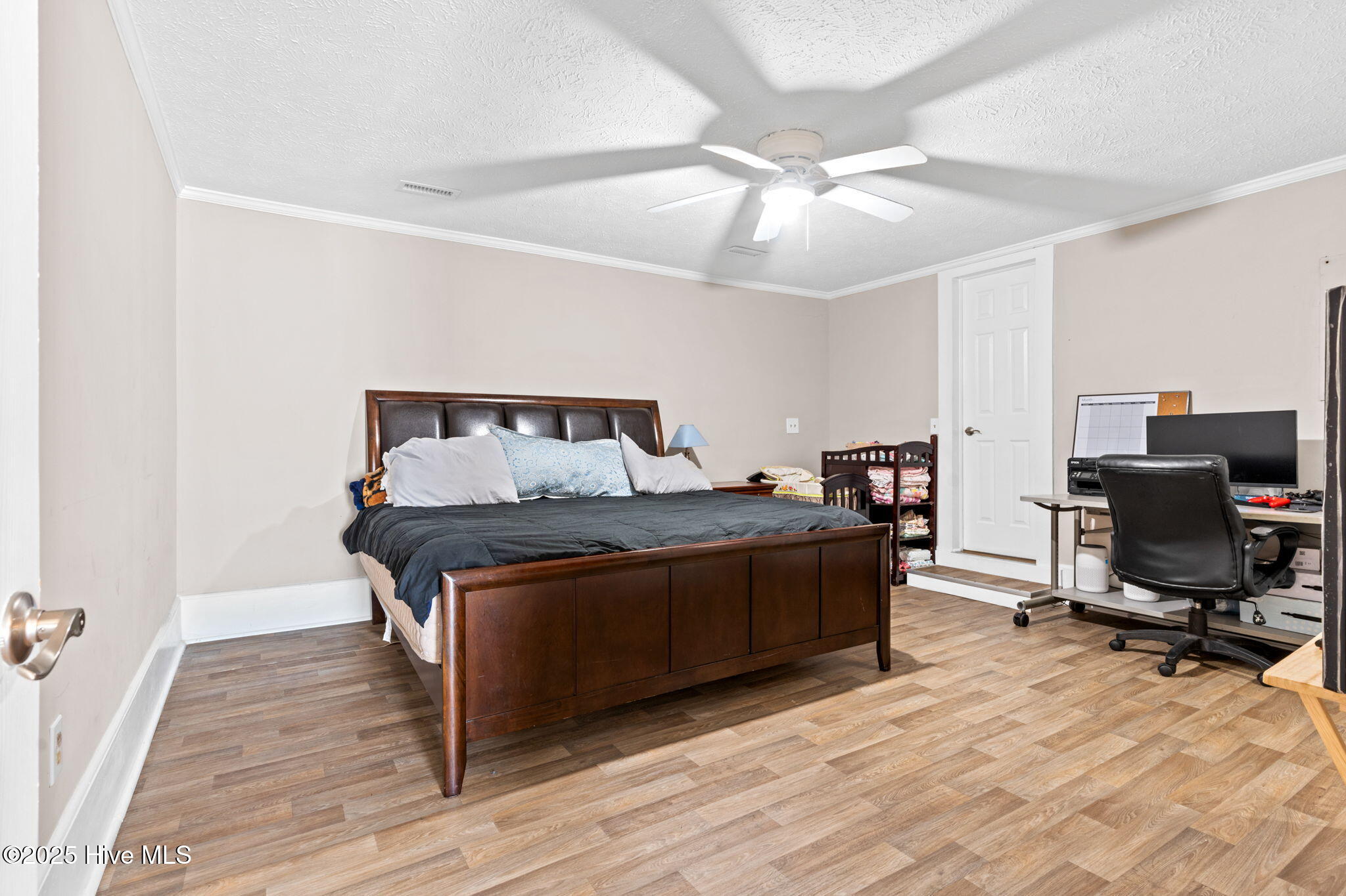 100527355 | Photo 28