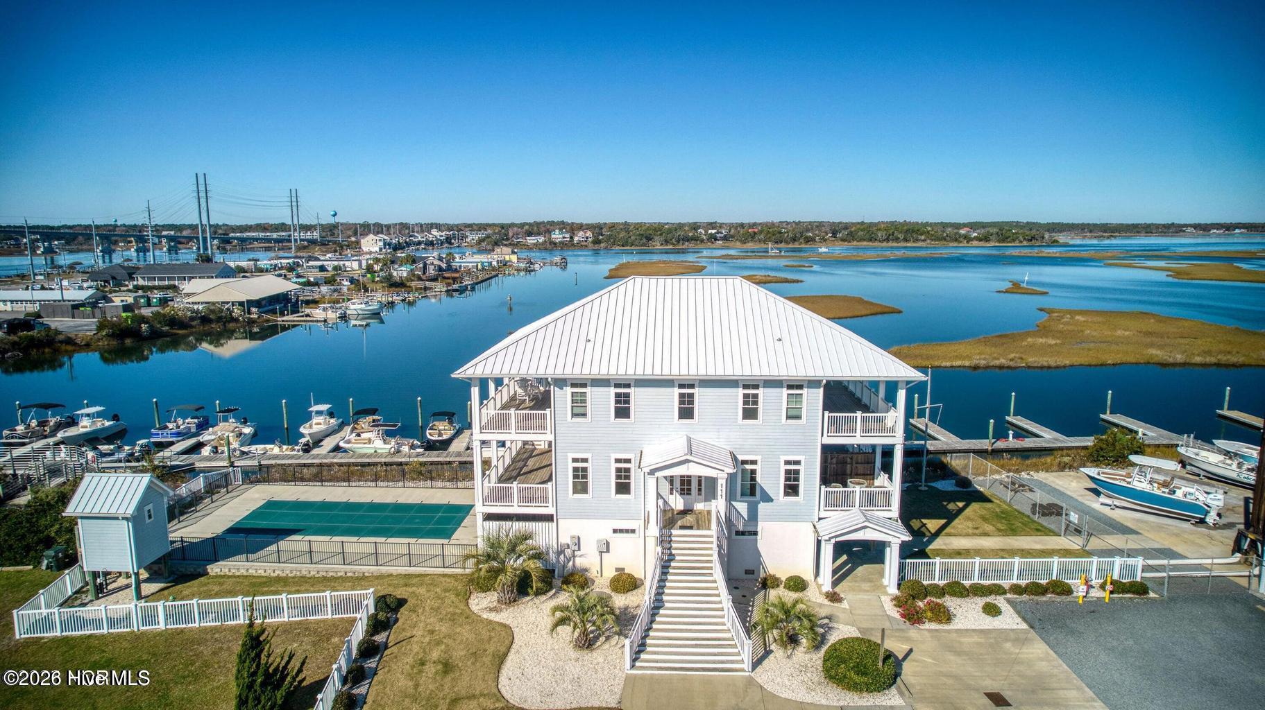 100559517 | Photo 15