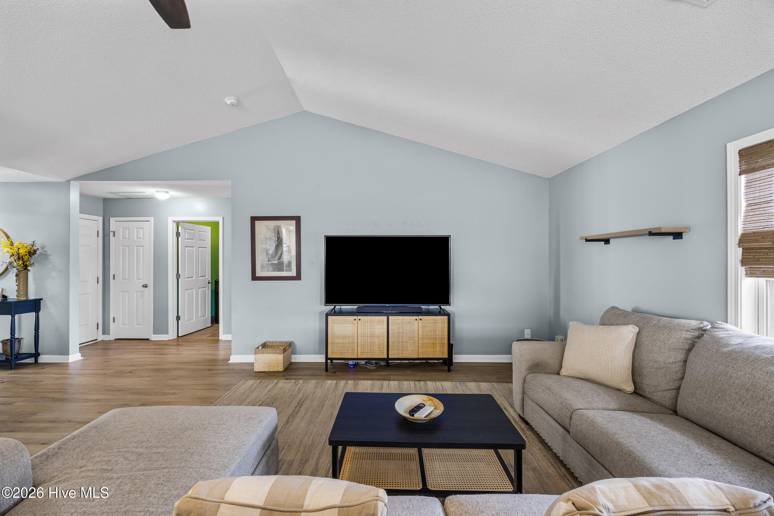 100562673 | Photo 10