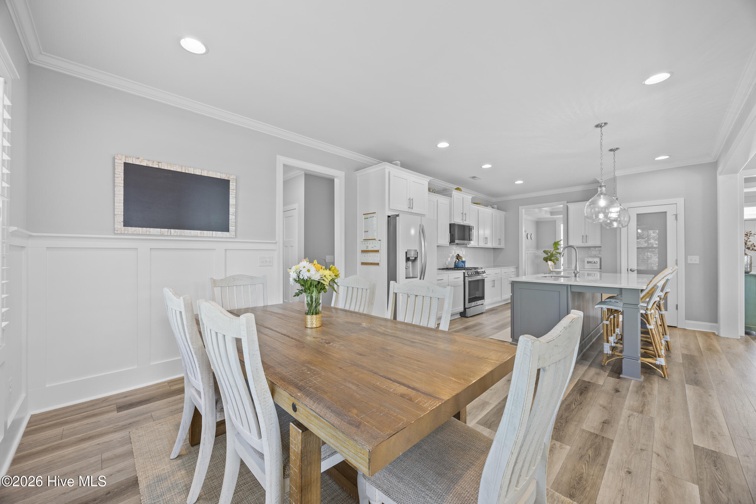 100570298 | Photo 20