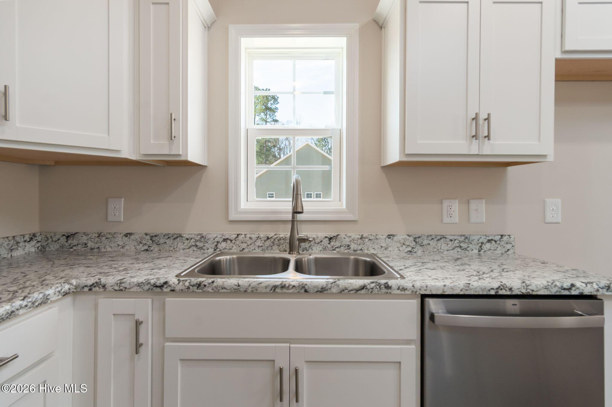 104 Palo Alto Park Drive, Maysville, NC 28555 – photo 22: Kitchen