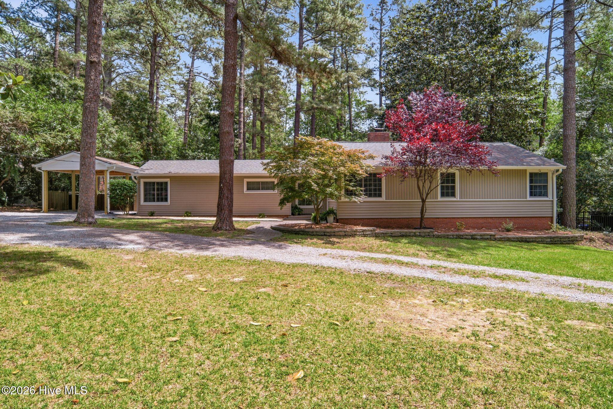 555 S Valley Road, Southern Pines, NC 28387 Listing Photo  1