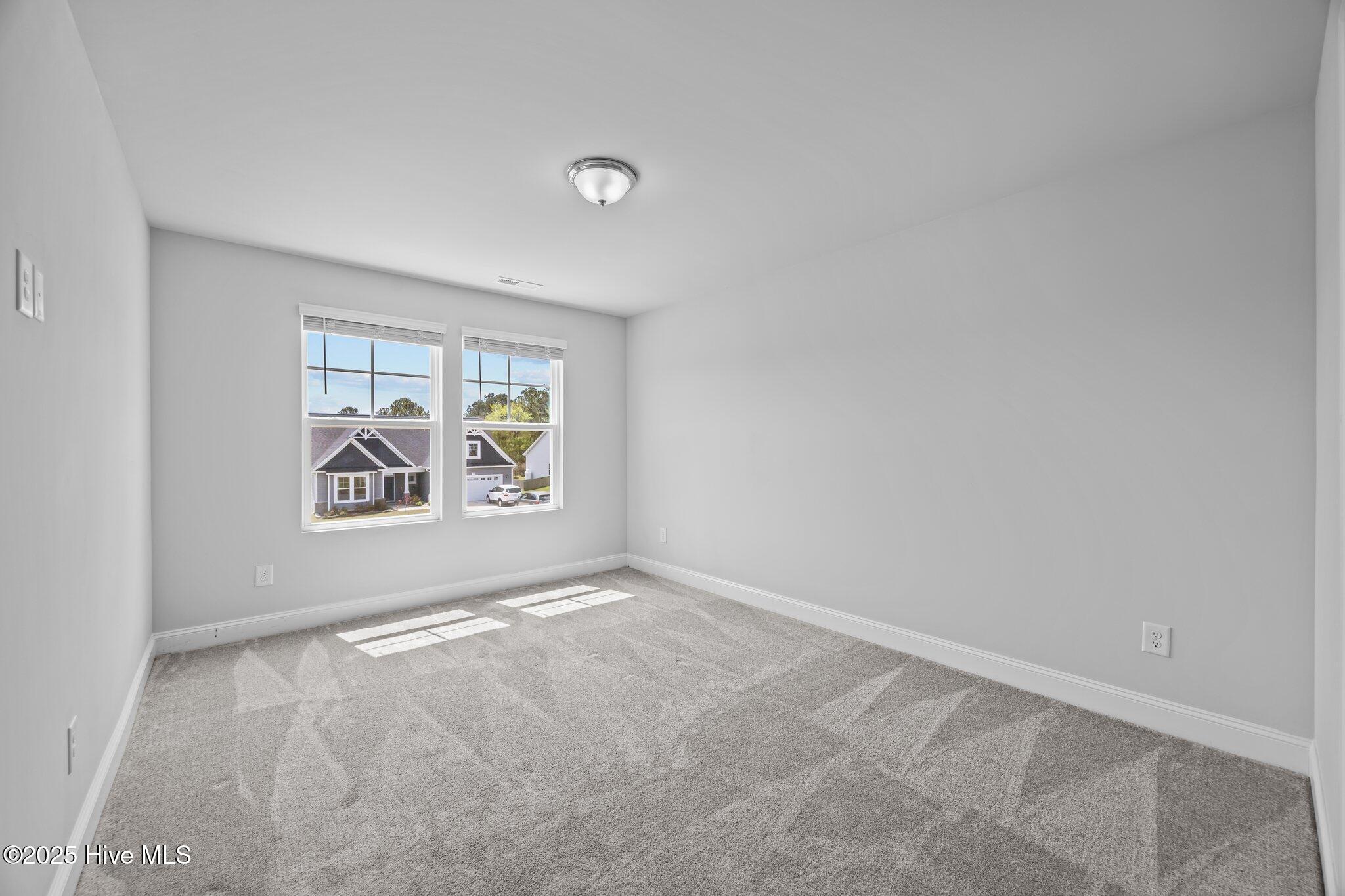 100503242 | Photo 40