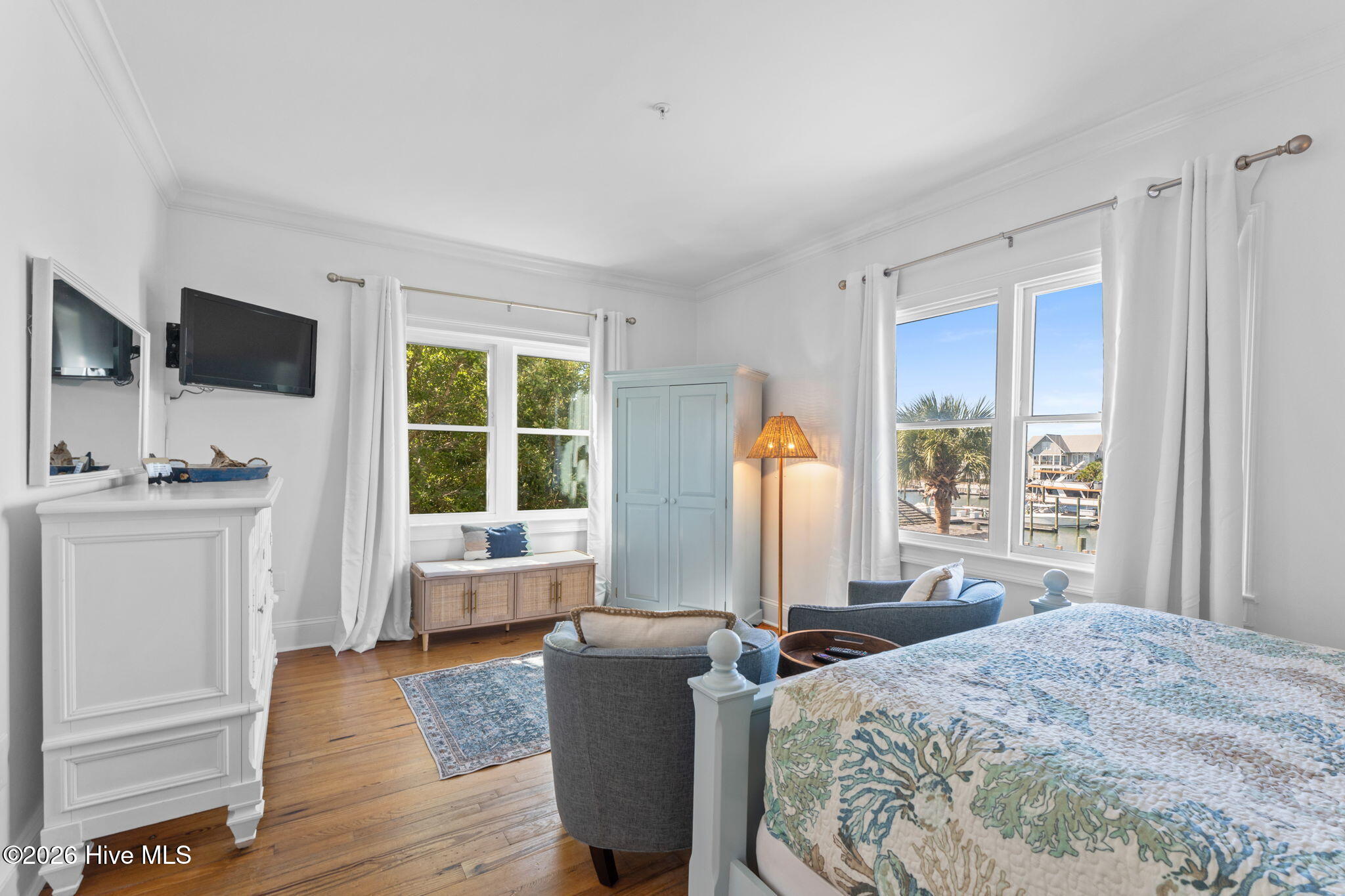 100560086 | Photo 36