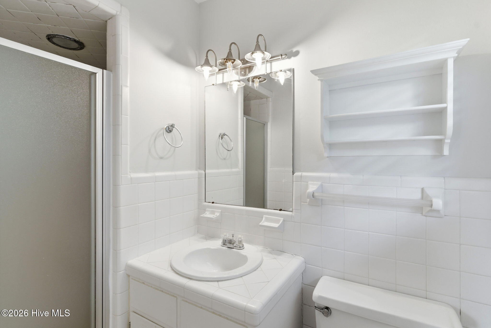 100569519 | Photo 26