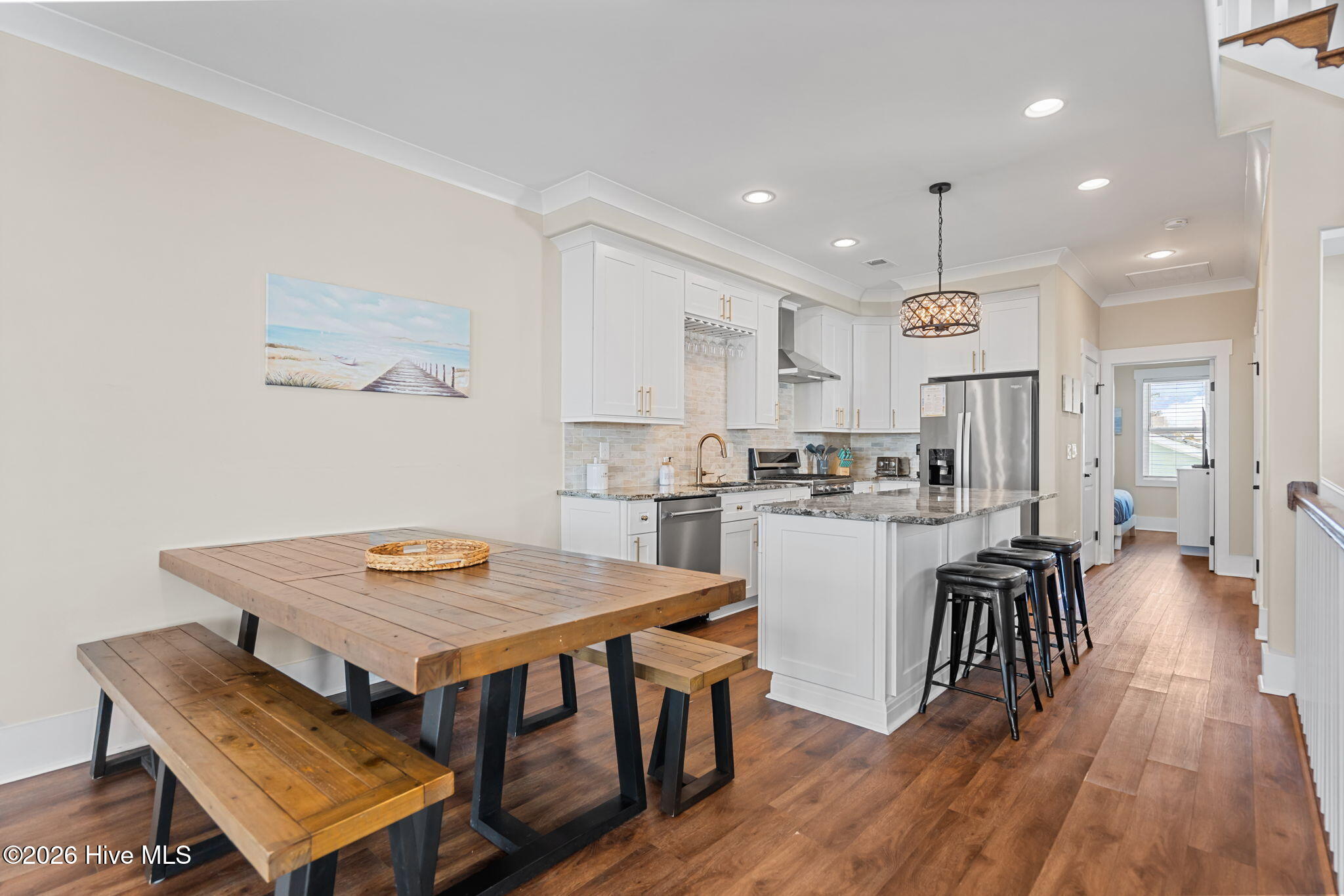 100558521 | Photo 12