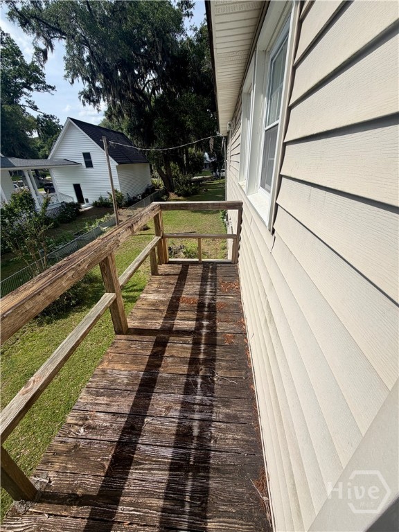 What could be put back as a separate upstairs entr